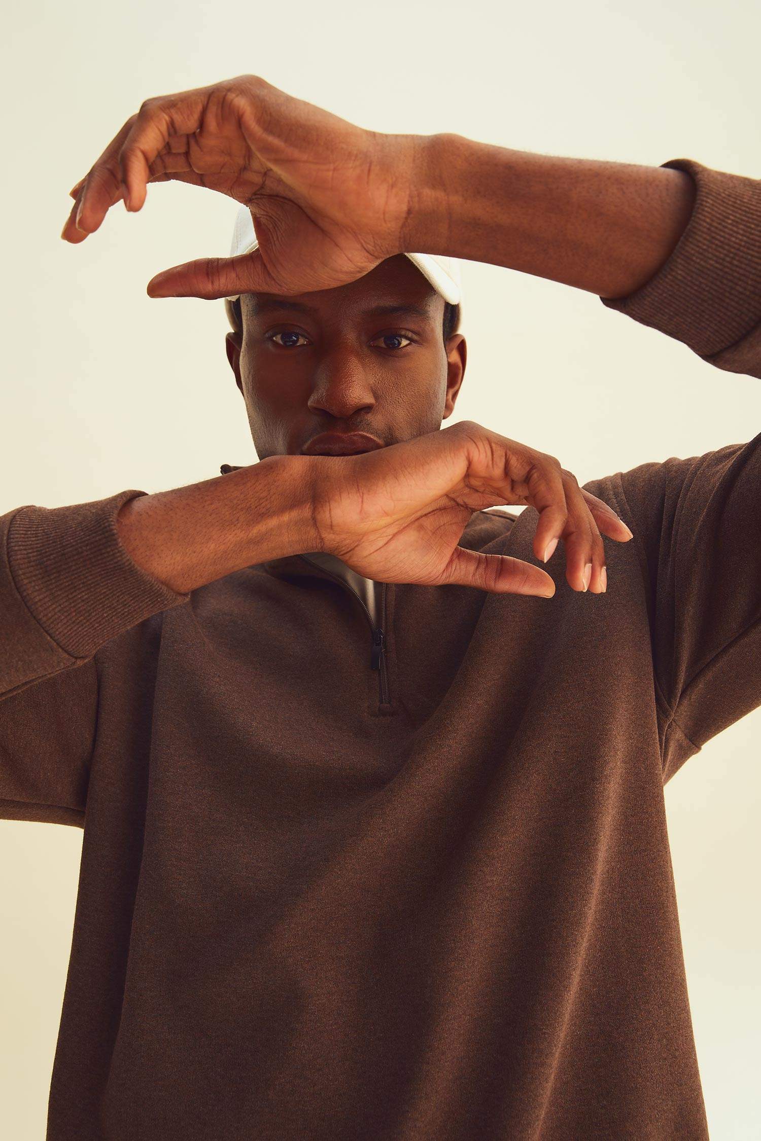 Regular Fit Dik Yaka Yarım Fermuarlı Uzun Kollu Sweatshirt