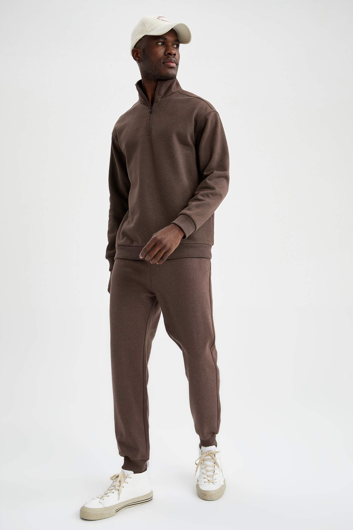 Regular Fit Dik Yaka Yarım Fermuarlı Uzun Kollu Sweatshirt