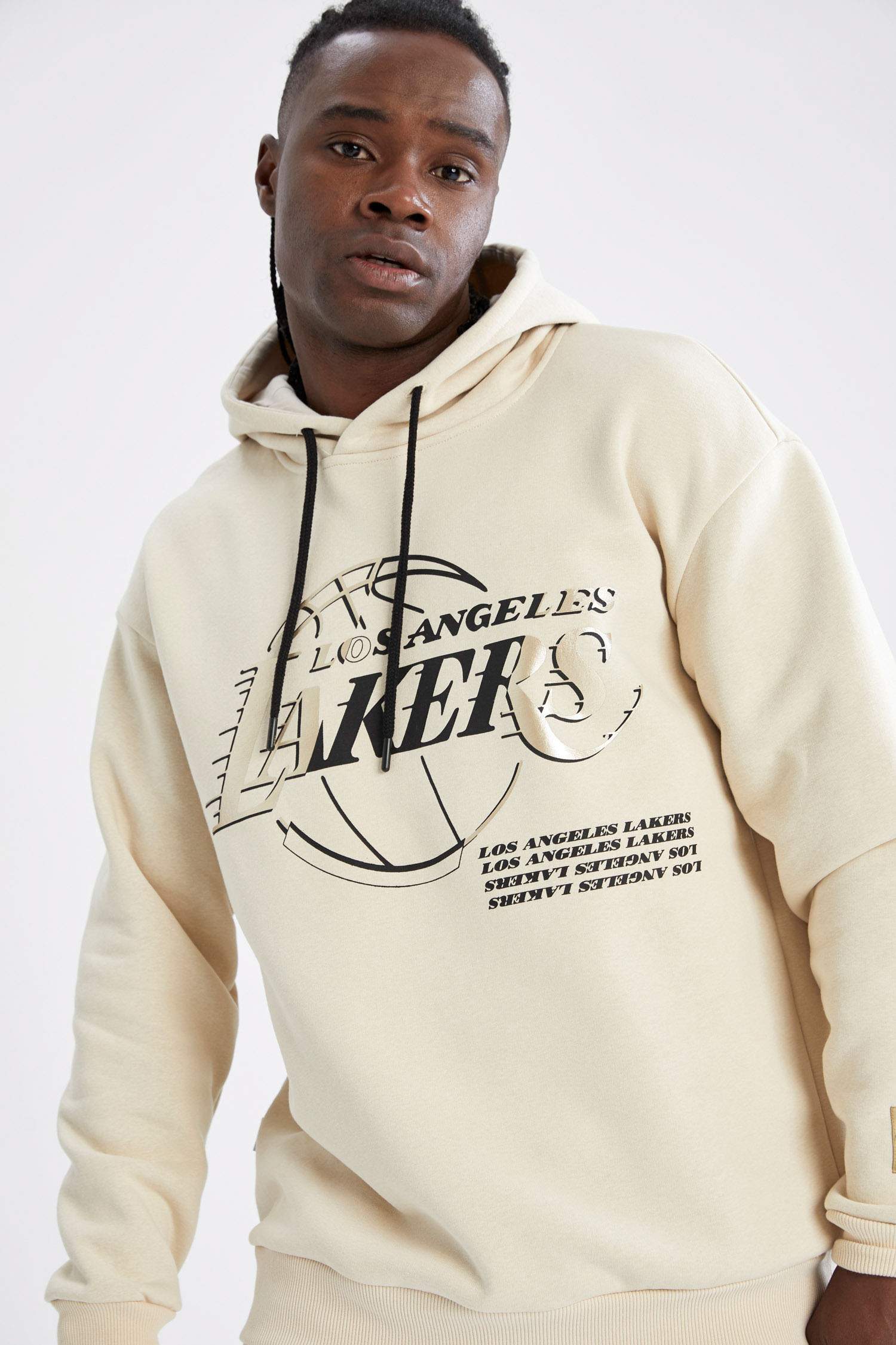 Defacto Fit NBA Los Angeles Lakers Lisanslı Kapüşonlu İçi Yumuşak Tüylü Sweatshirt