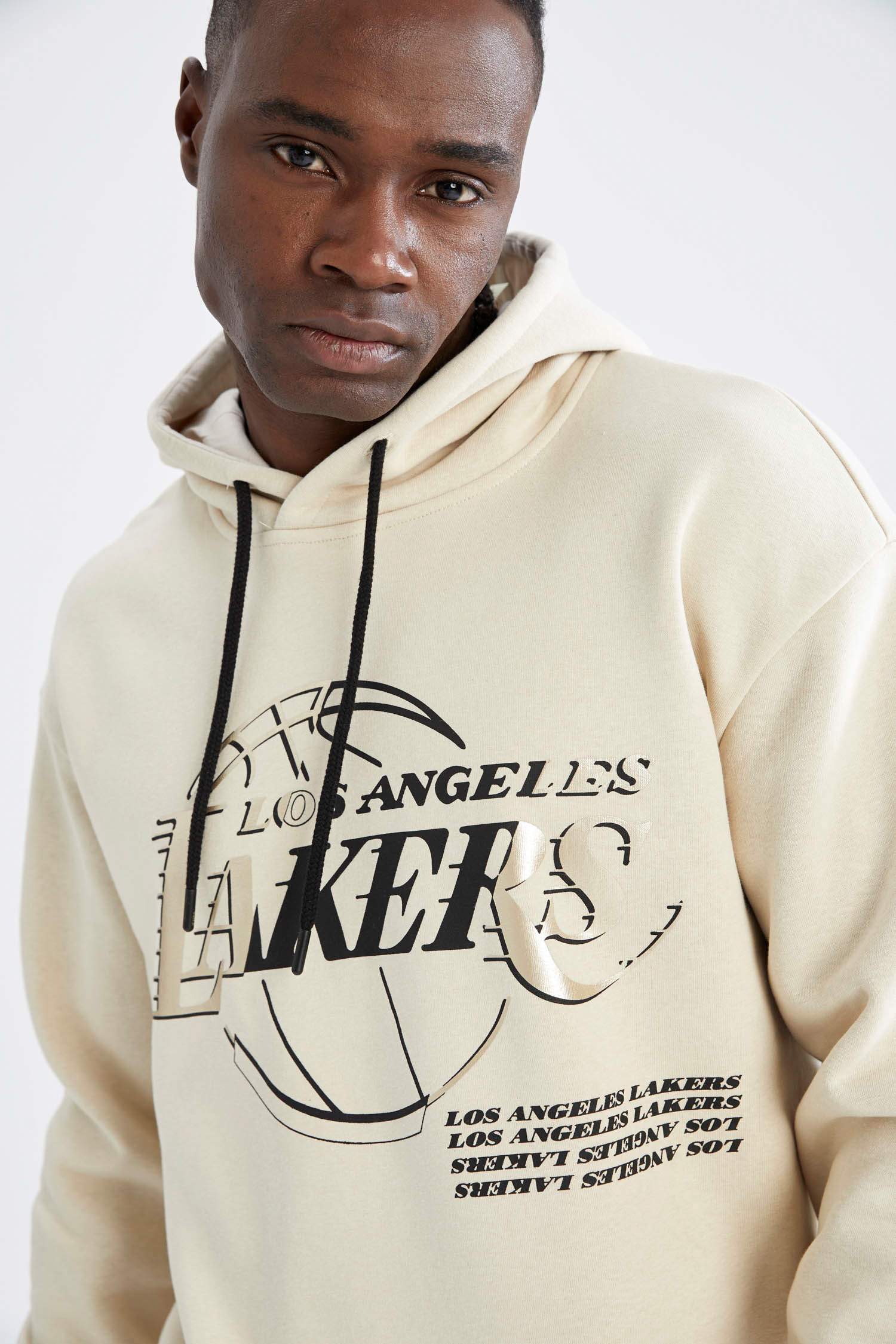 Defacto Fit NBA Los Angeles Lakers Lisanslı Kapüşonlu İçi Yumuşak Tüylü Sweatshirt