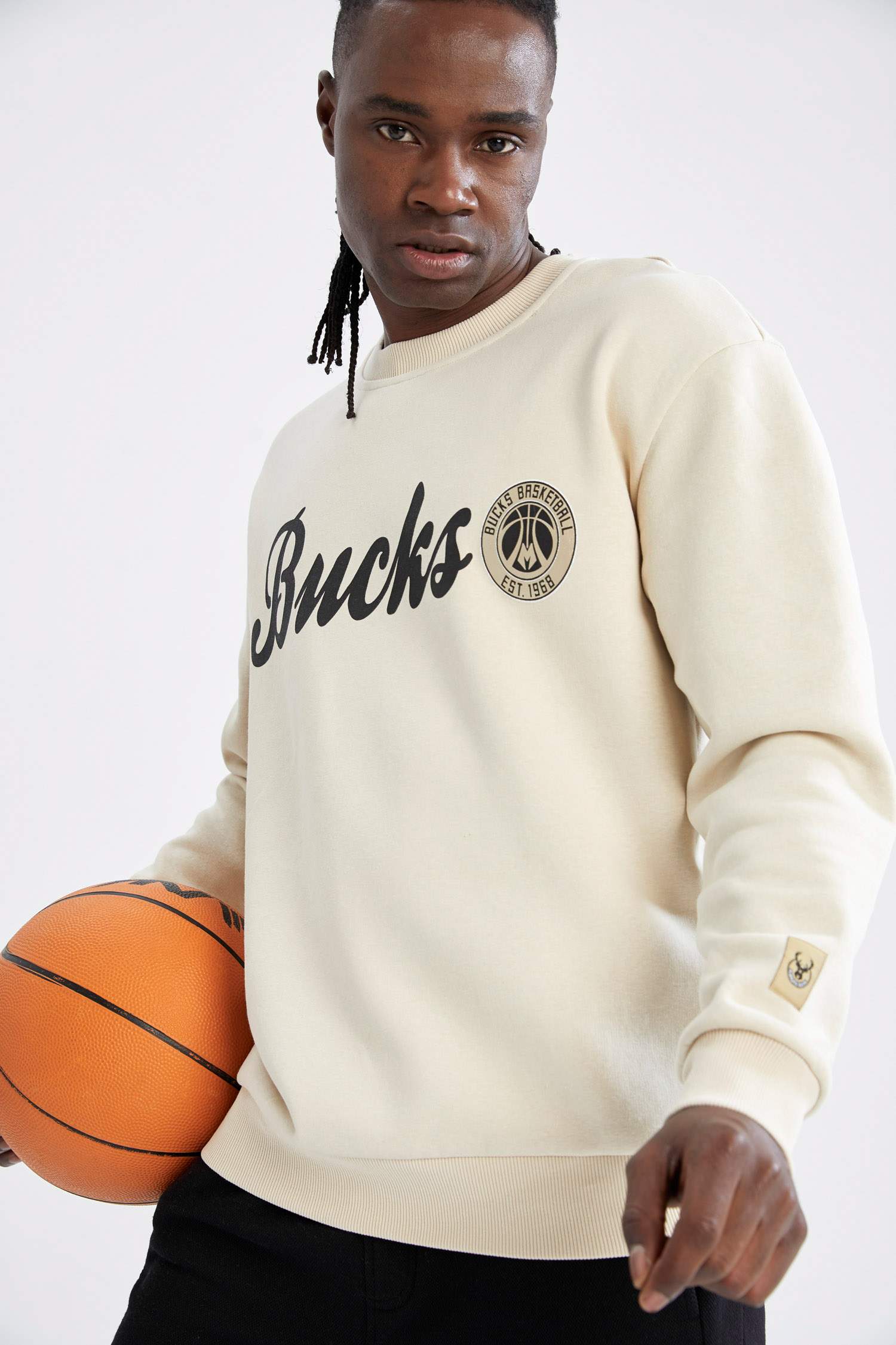 Defacto Fit NBA Milwaukee Bucks Lisanslı Bisiklet Yaka Sırt Baskılı İçi Yumuşak Tüylü Sweatshirt