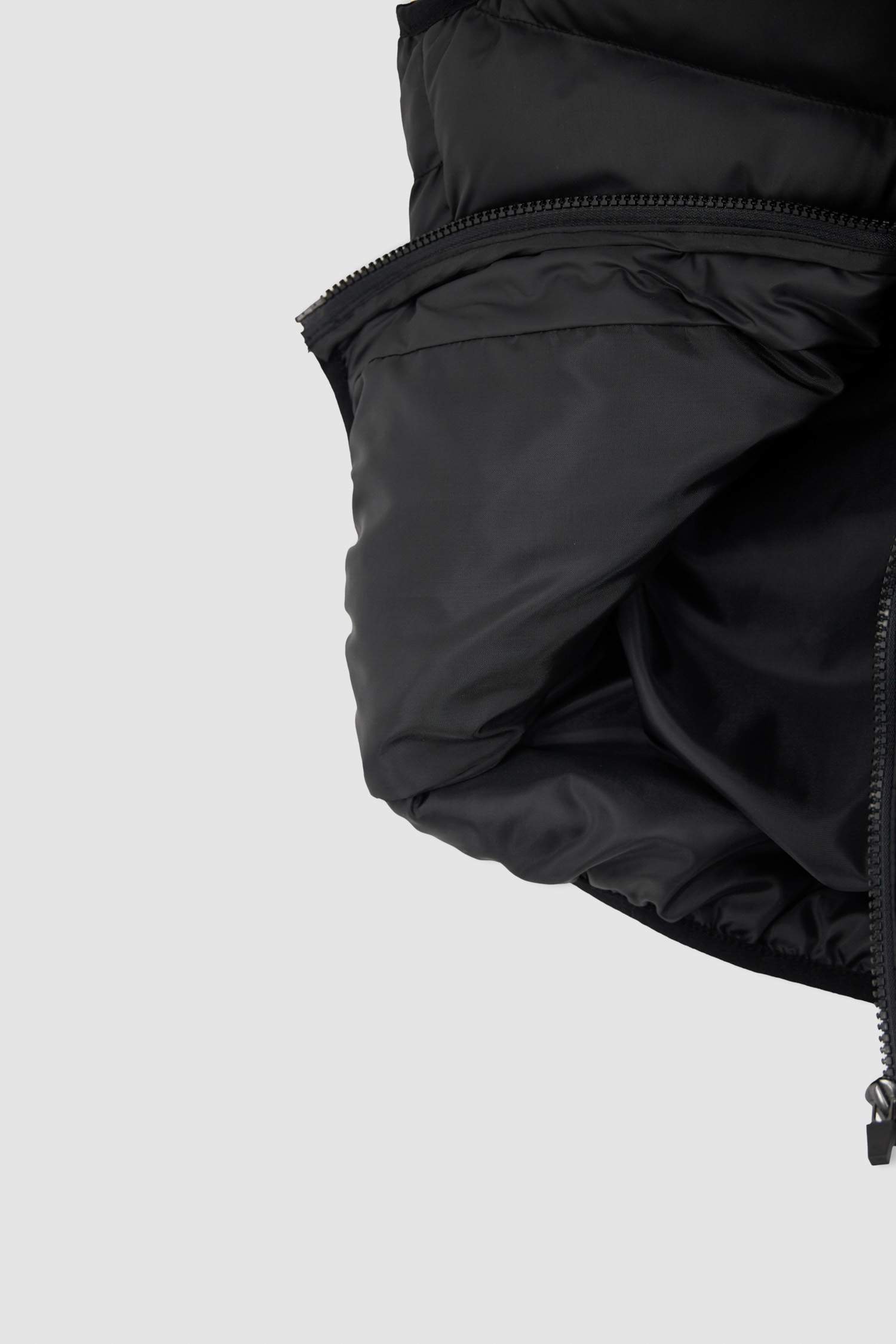 Erkek Çocuk Regular Fit Kapüşonlu Mevsimlik Şişme Yelek