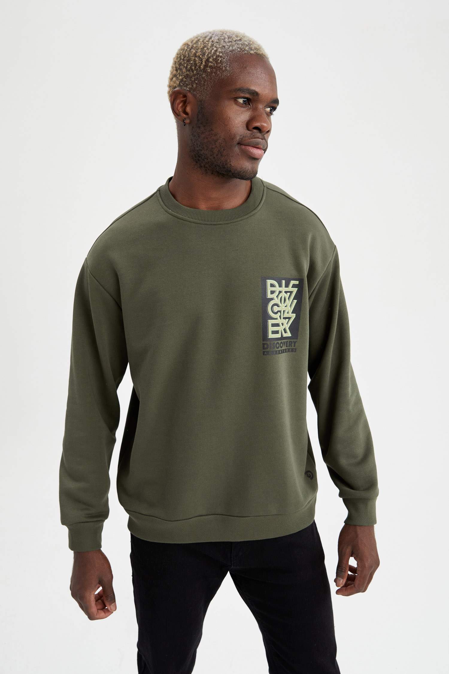 Discovery Adventures Lisanslı Oversize Fit Bisiklet Yaka Uzun Kollu Sweatshirt