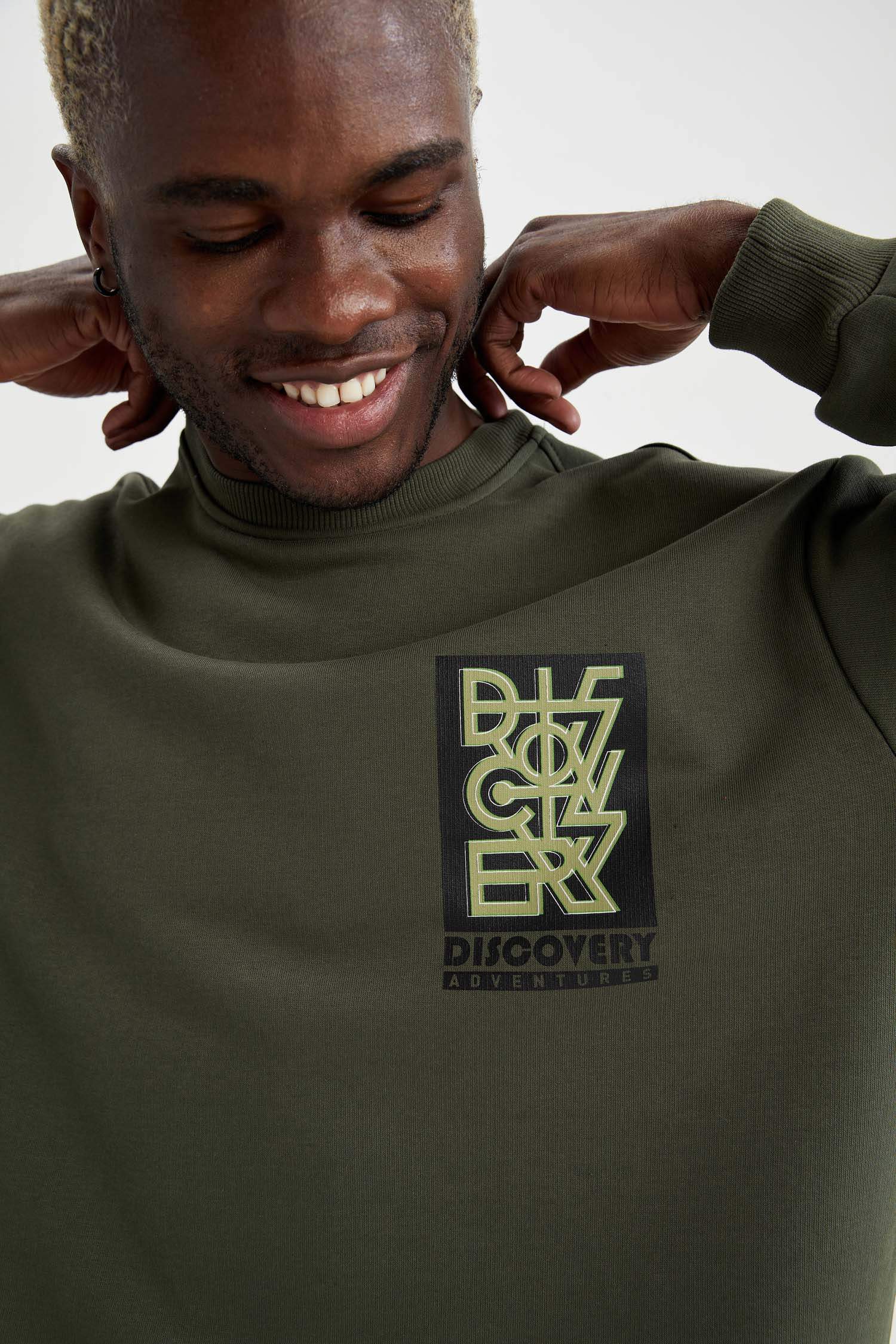 Discovery Adventures Lisanslı Oversize Fit Bisiklet Yaka Uzun Kollu Sweatshirt