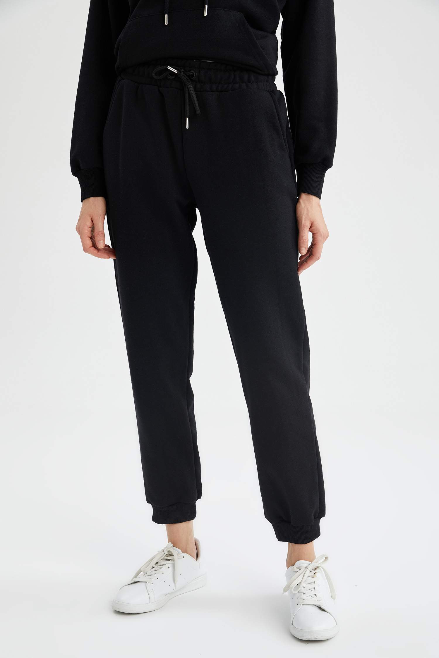 Basic Beli Bağcıklı Relax Fit Basic Jogger Eşofman Altı