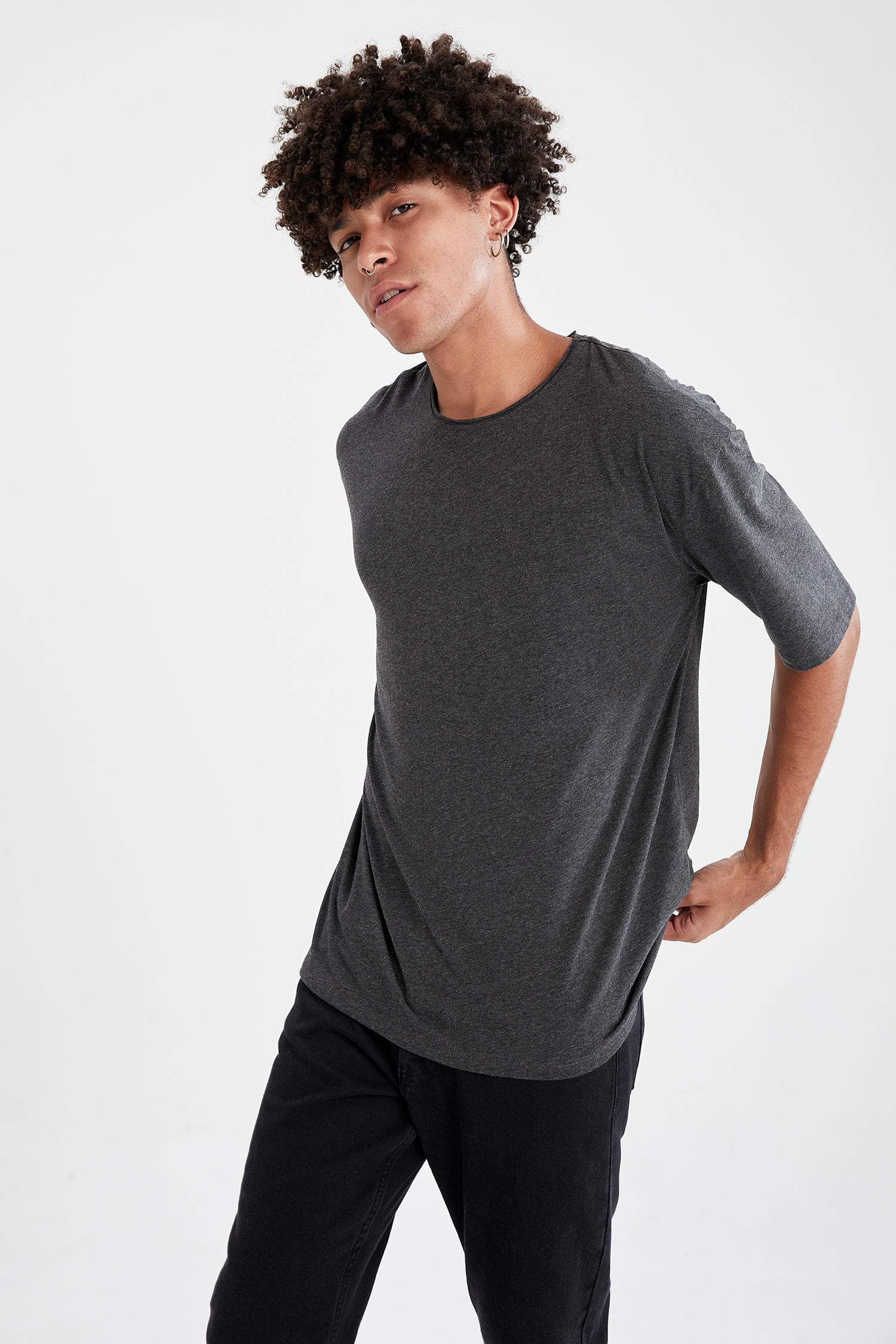 Oversize Fit Bisiklet Yaka Basic Kısa Kollu Tişört