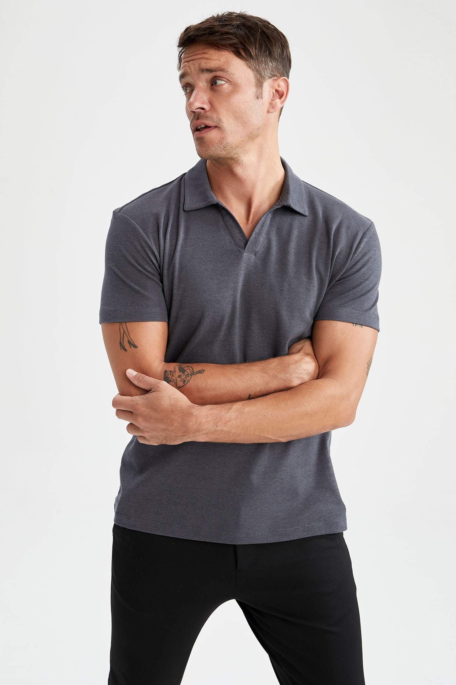 Modern Fit Polo Yaka Basic Kısa Kollu Tişört