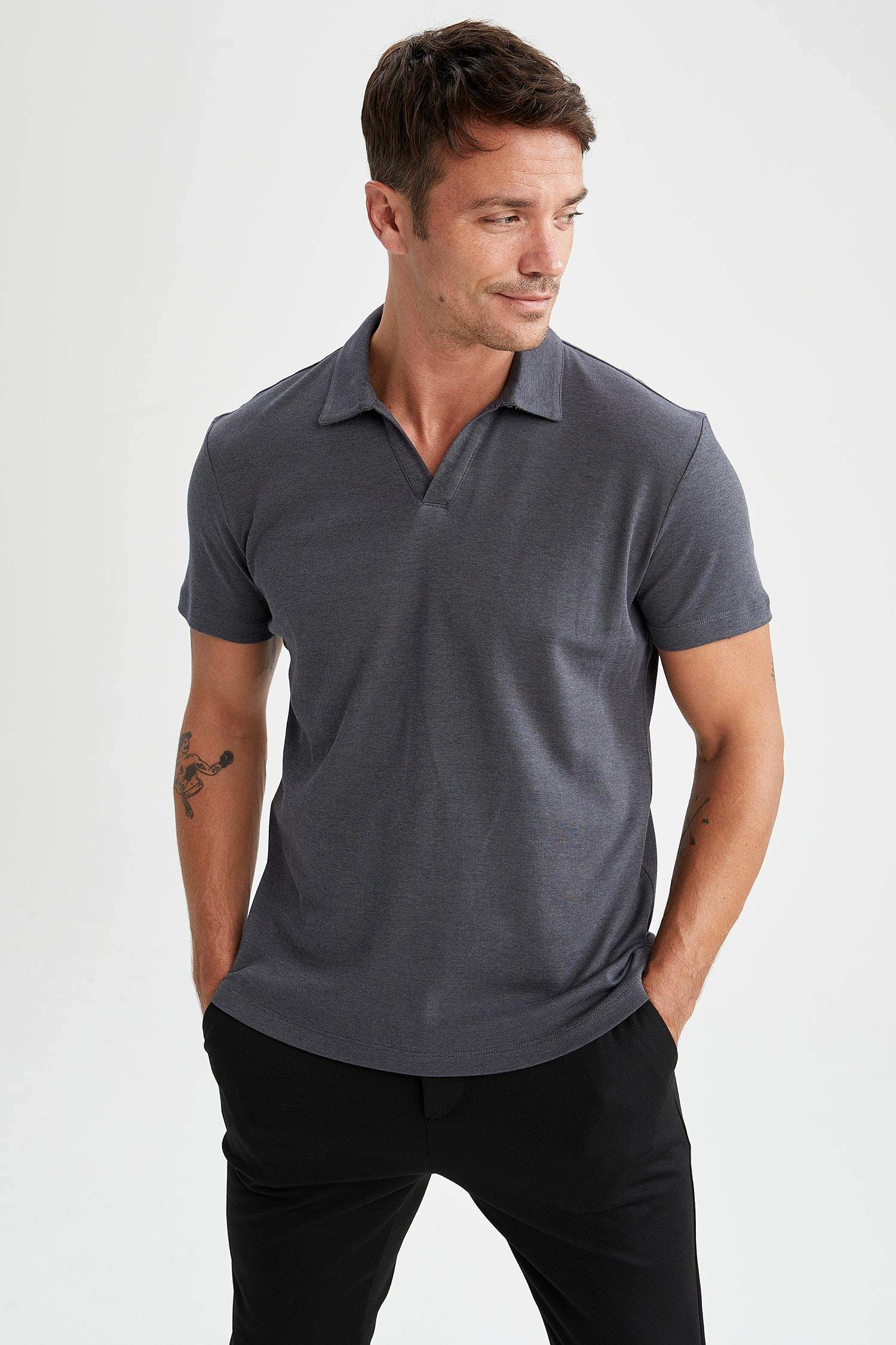 Modern Fit Polo Yaka Basic Kısa Kollu Tişört