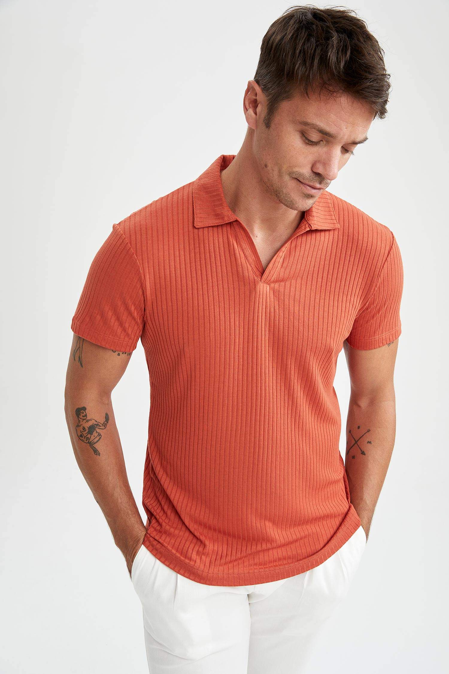 Modern Fit Polo Yaka Basic Kısa Kollu Tişört