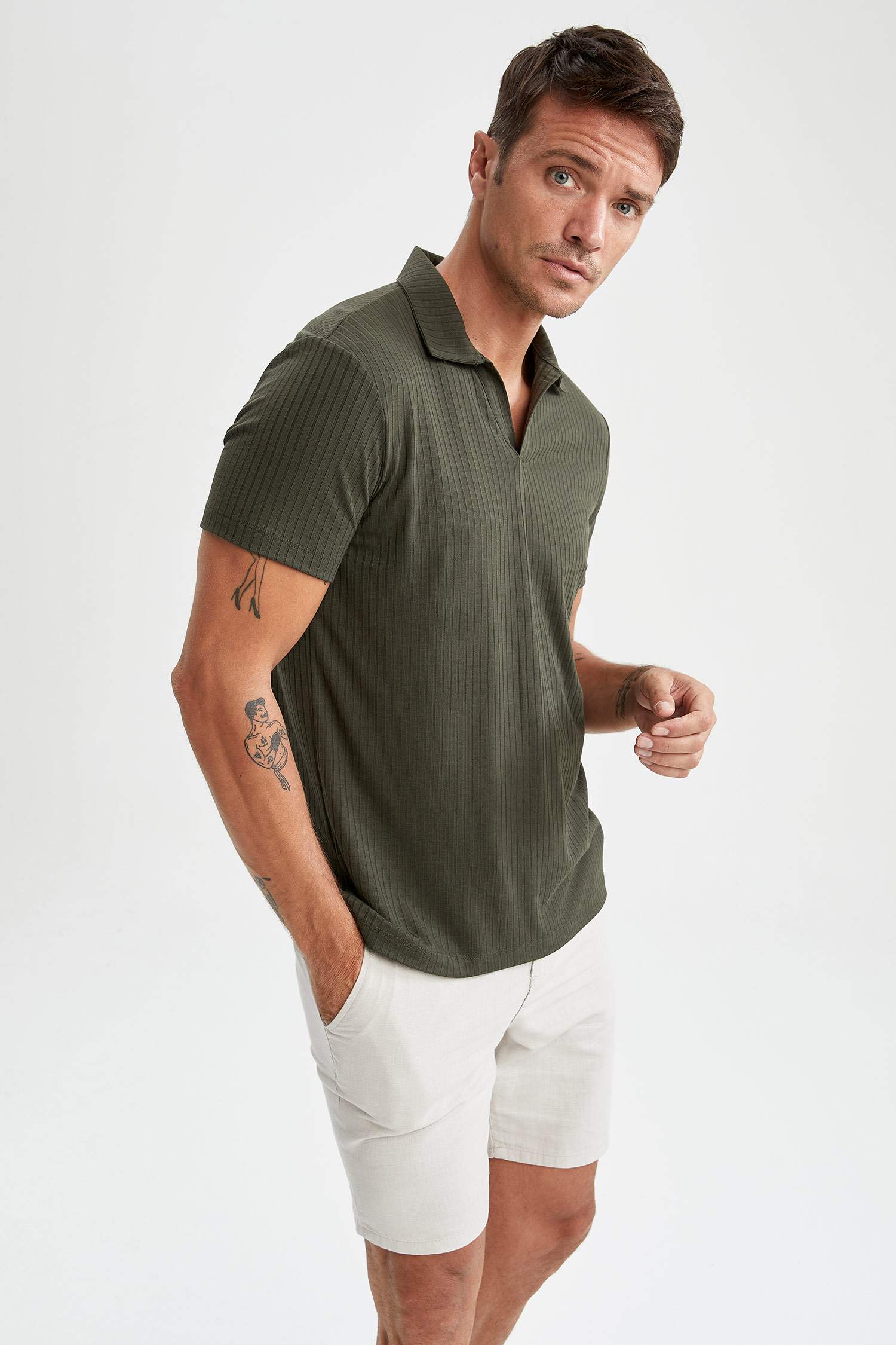 Modern Fit Polo Yaka Basic Kısa Kollu Tişört