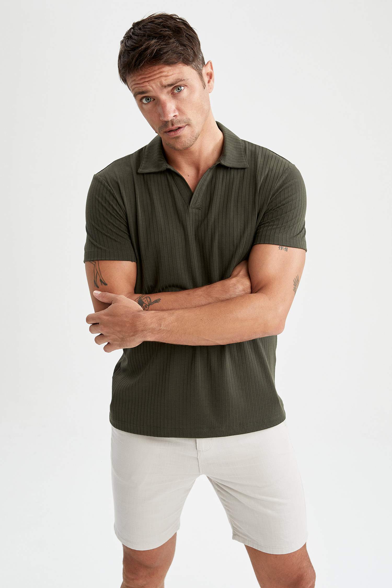 Modern Fit Polo Yaka Basic Kısa Kollu Tişört