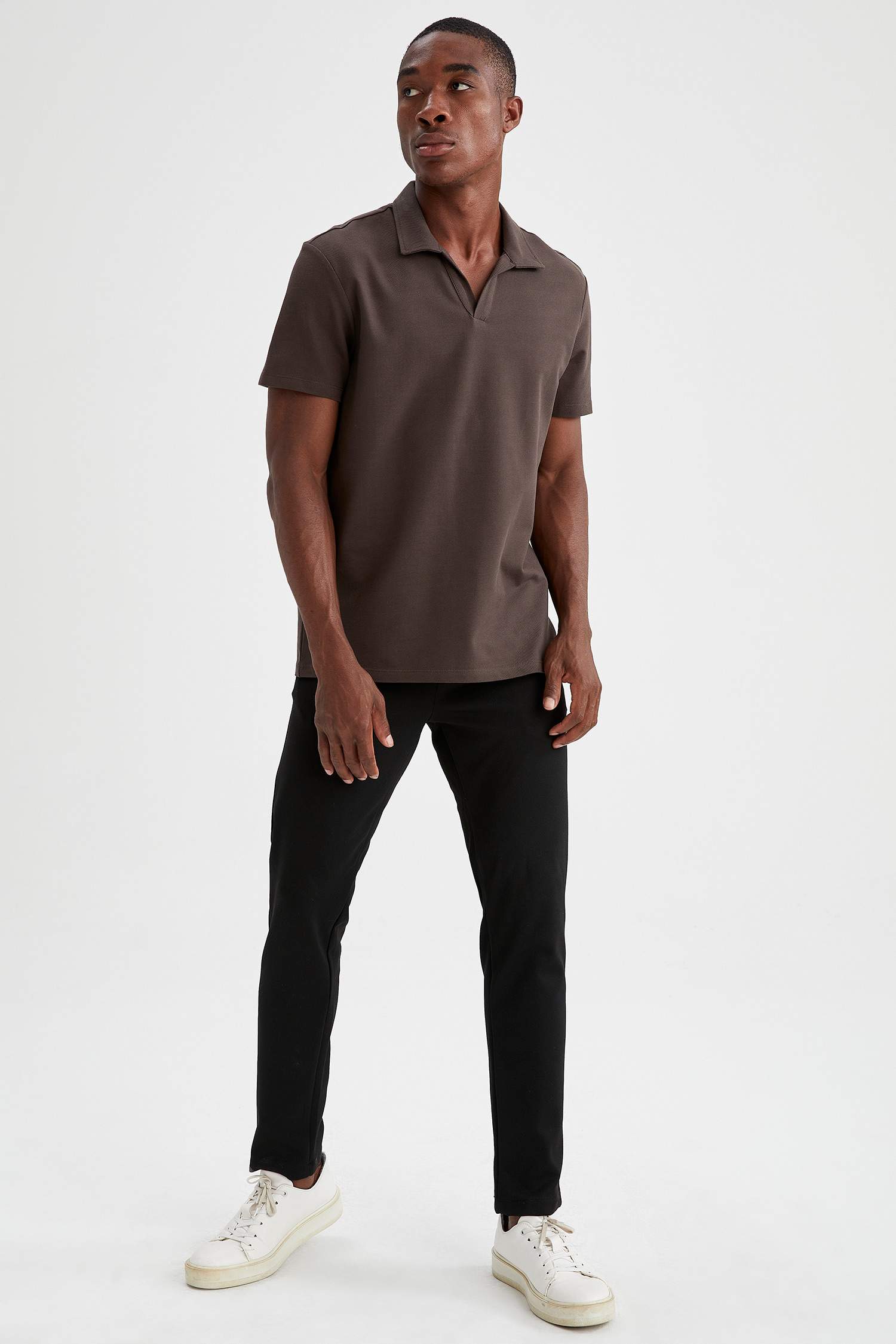 Modern Fit Polo Yaka Basic Kısa Kollu Tişört
