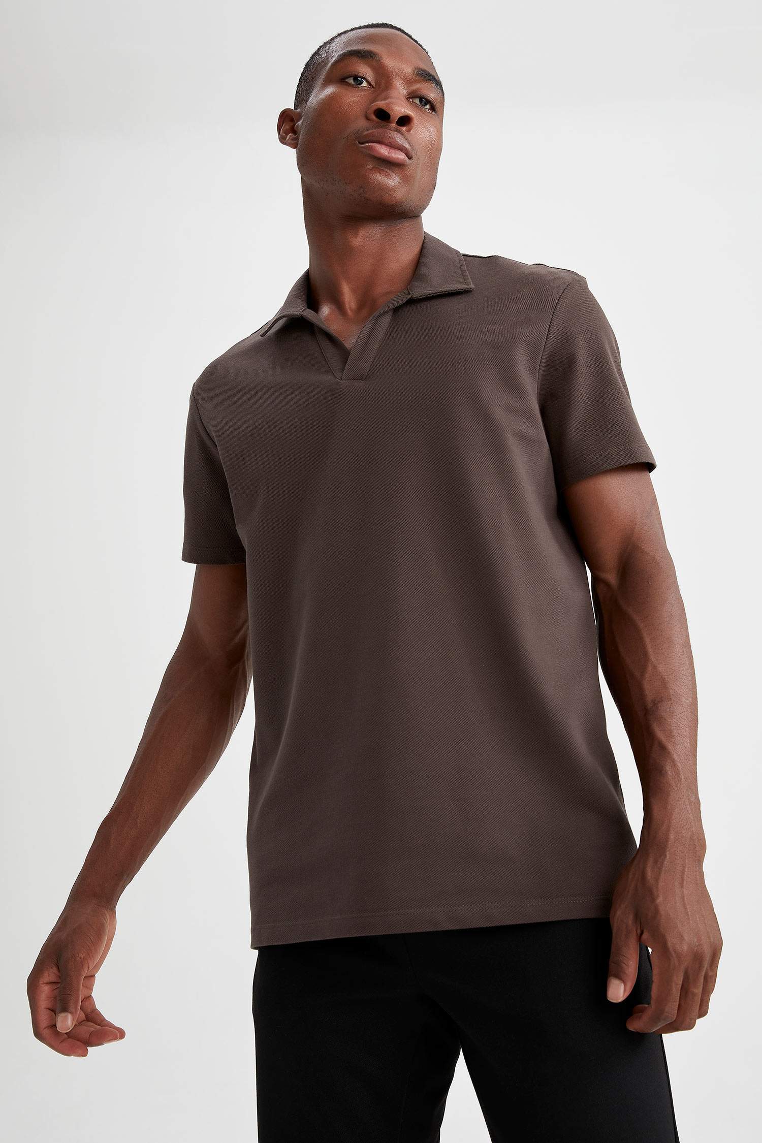 Modern Fit Polo Yaka Basic Kısa Kollu Tişört