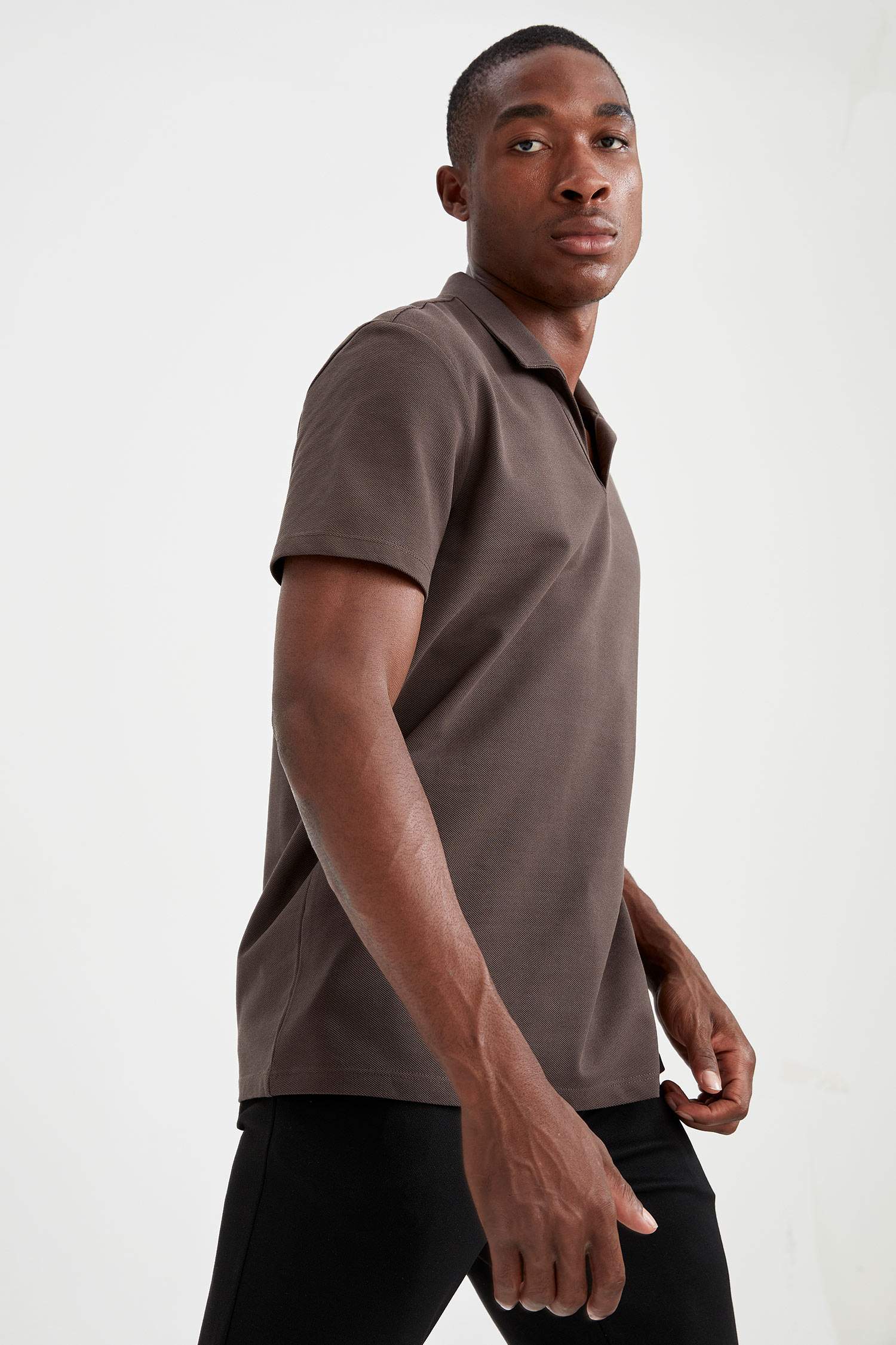 Modern Fit Polo Yaka Basic Kısa Kollu Tişört