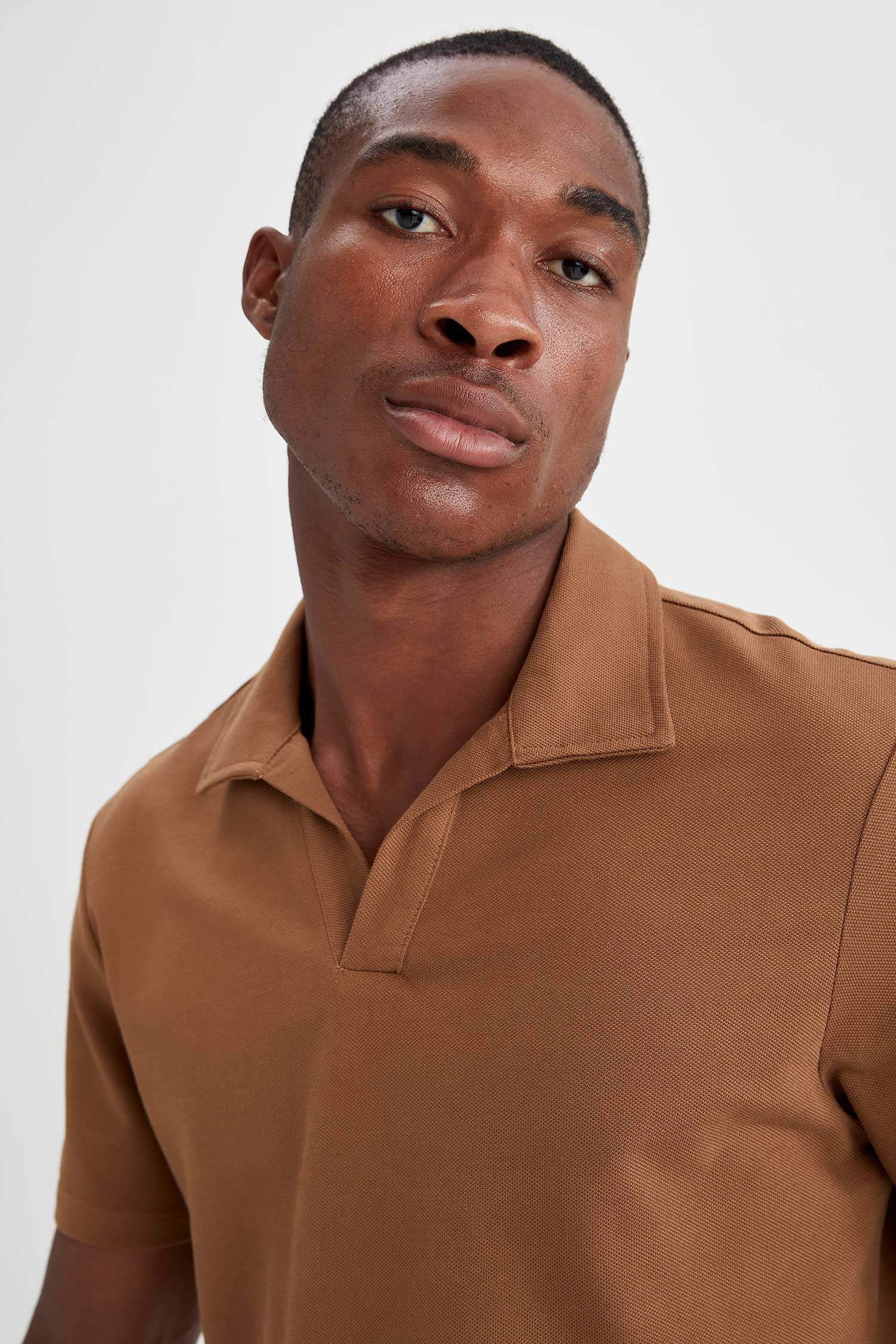 Modern Fit Polo Yaka Basic Kısa Kollu Tişört