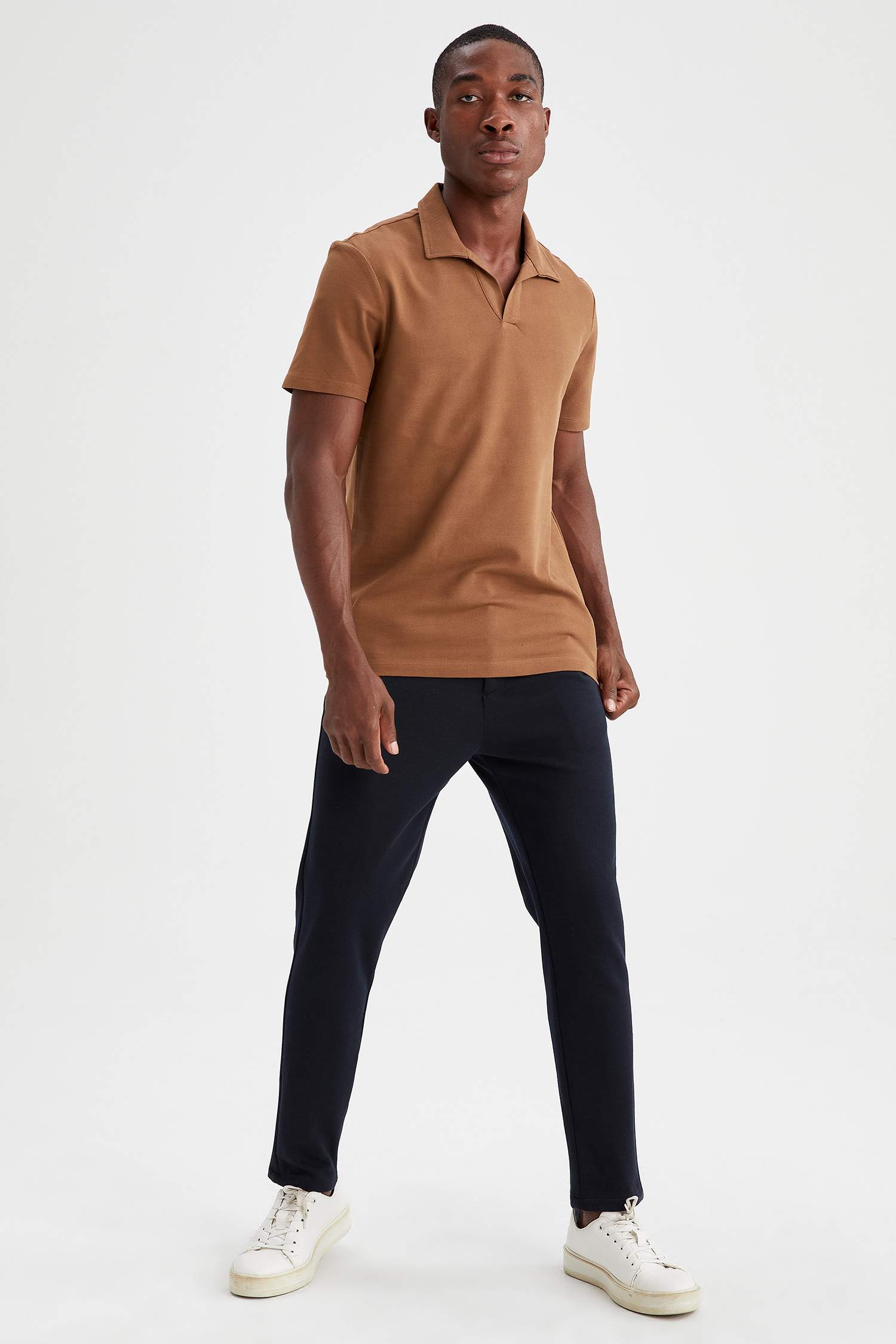 Modern Fit Polo Yaka Basic Kısa Kollu Tişört