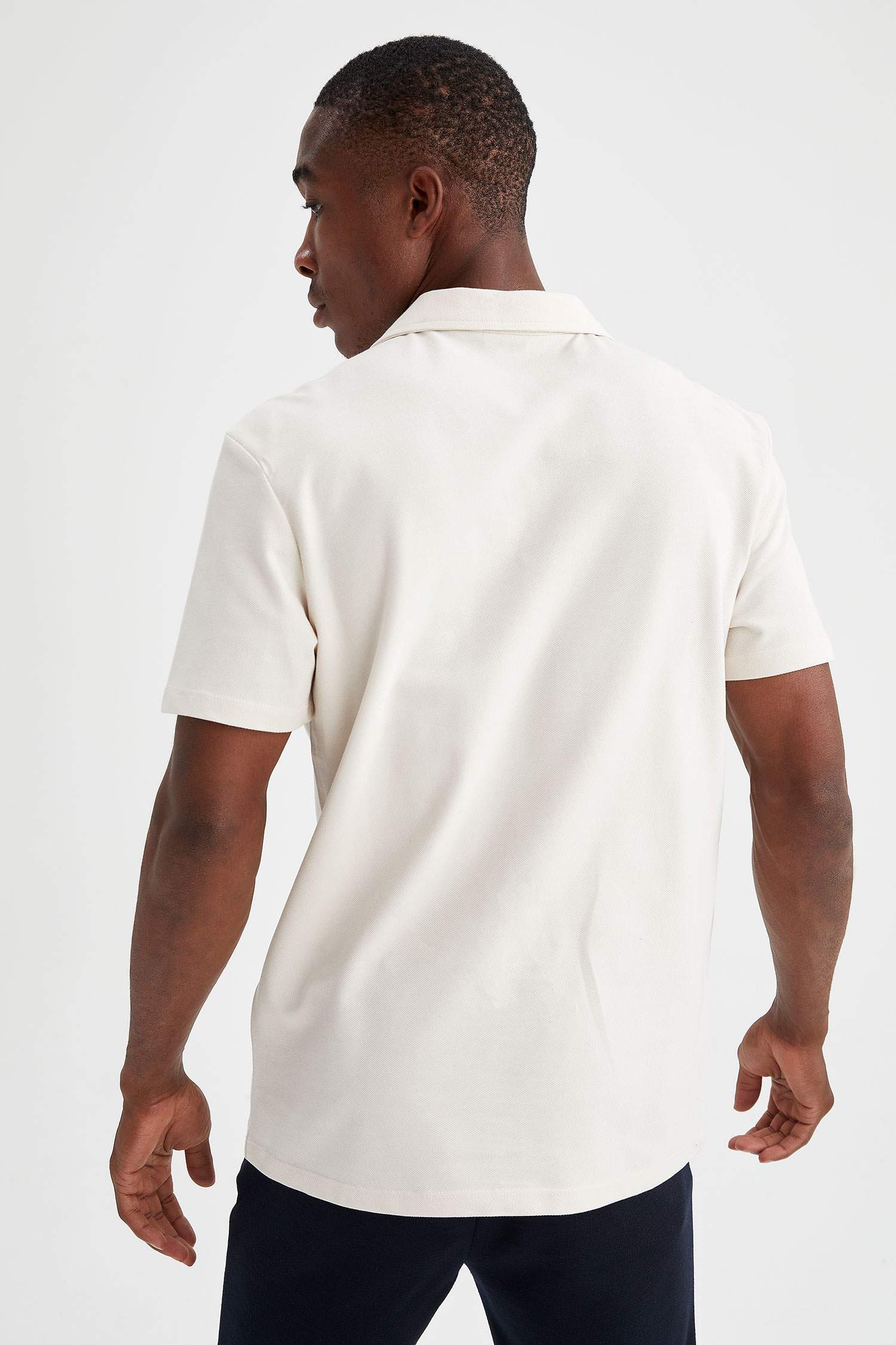 Modern Fit Polo Yaka Basic Kısa Kollu Tişört