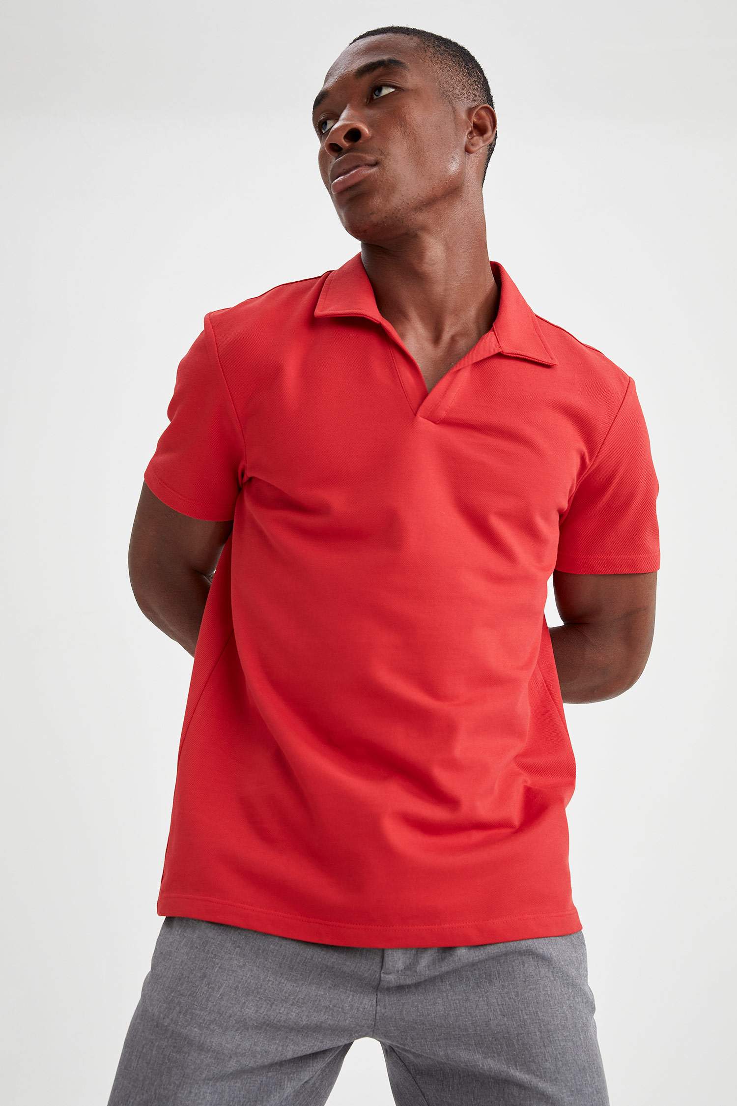 Modern Fit Polo Yaka Basic Kısa Kollu Tişört