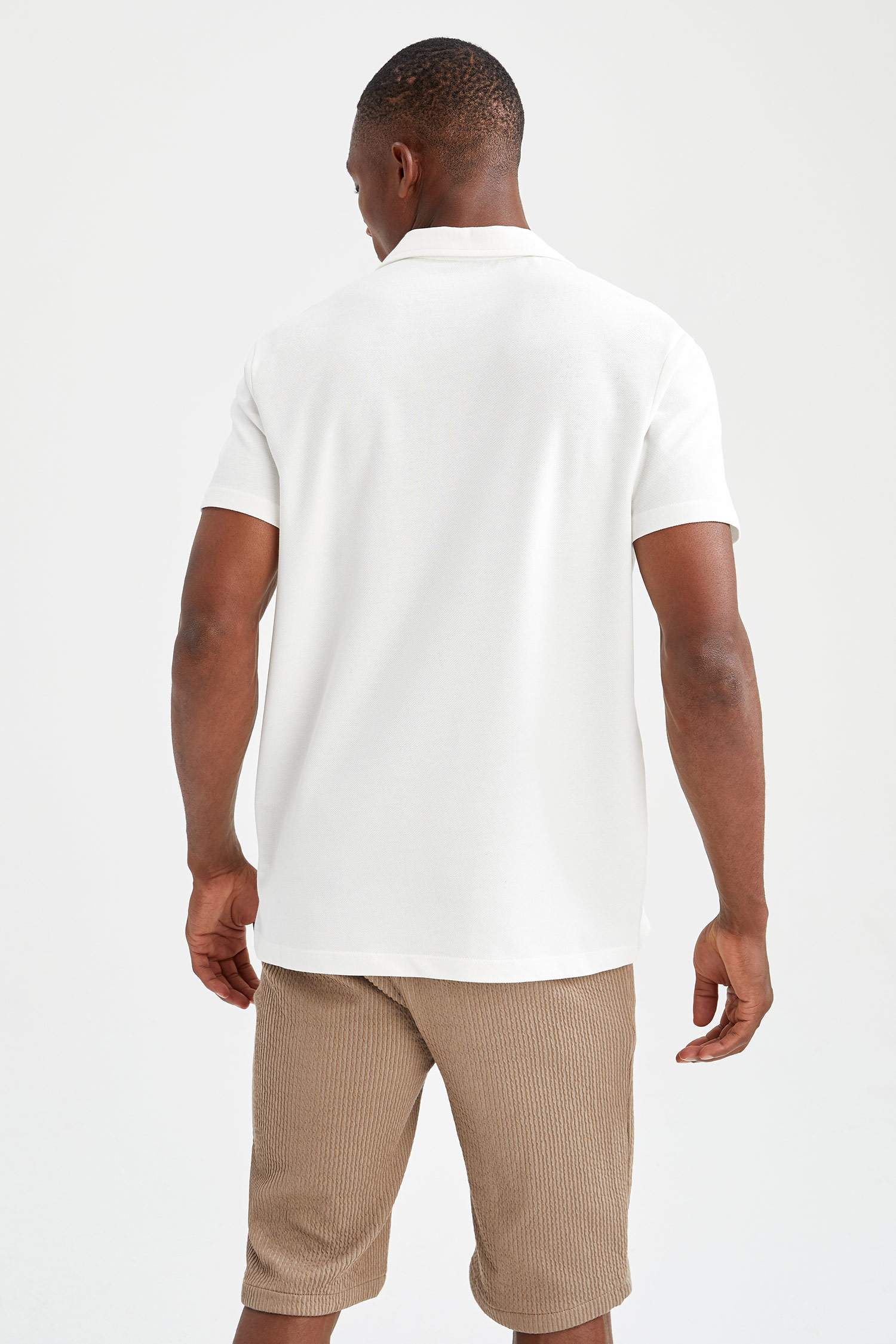 Modern Fit Polo Yaka Basic Kısa Kollu Tişört