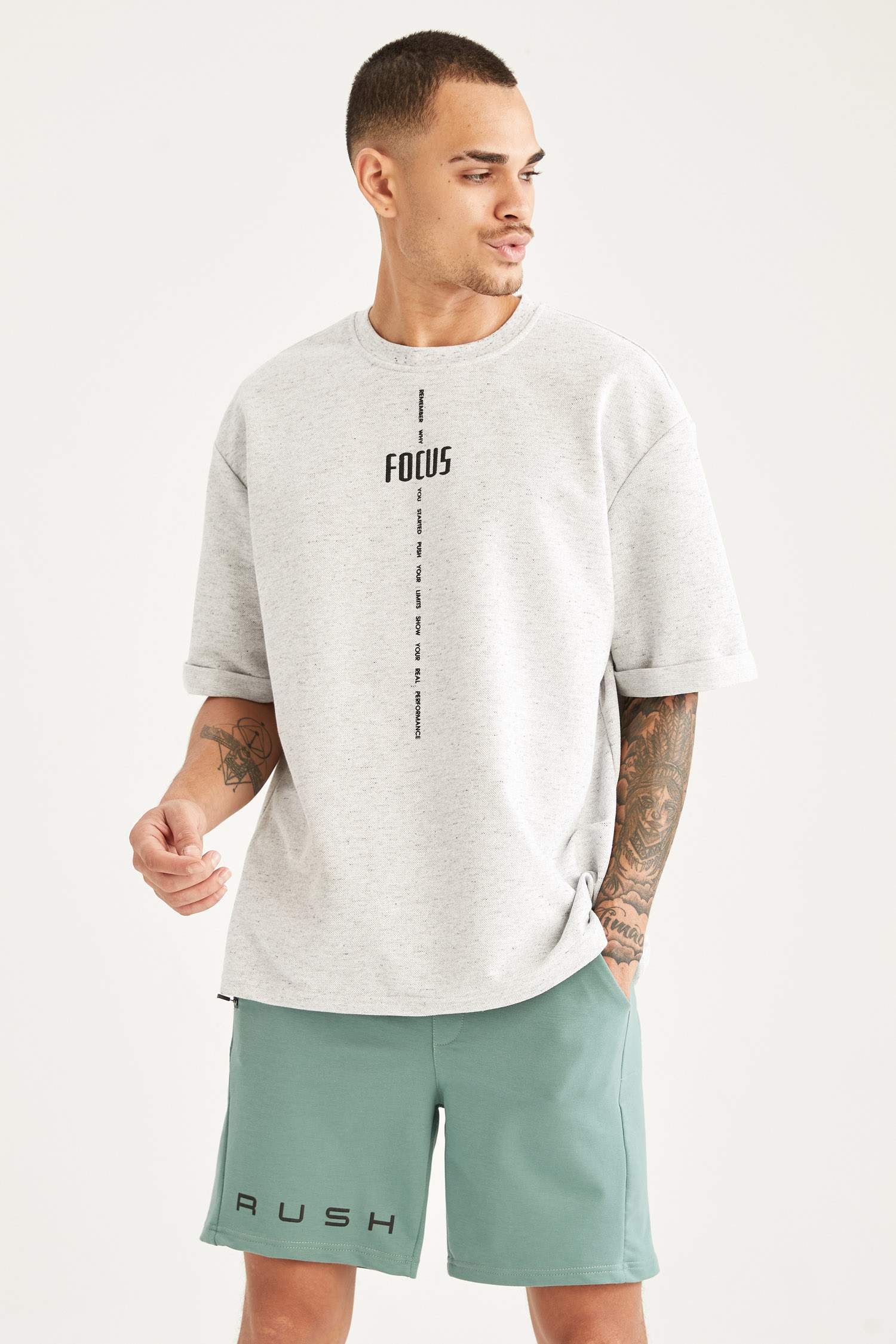 Slim Fit Yazı Baskılı Spor Şort