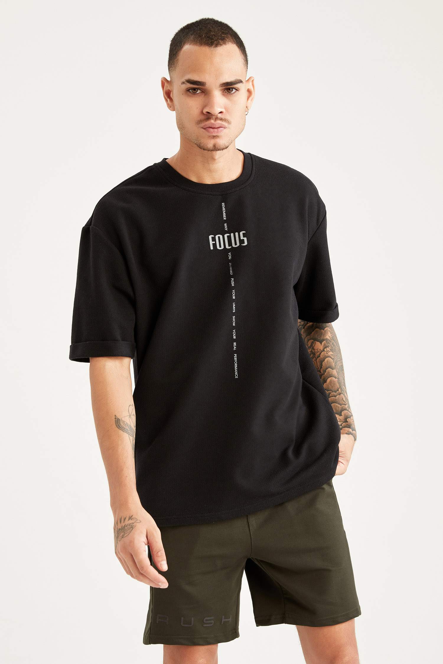 Slim Fit Yazı Baskılı Spor Şort