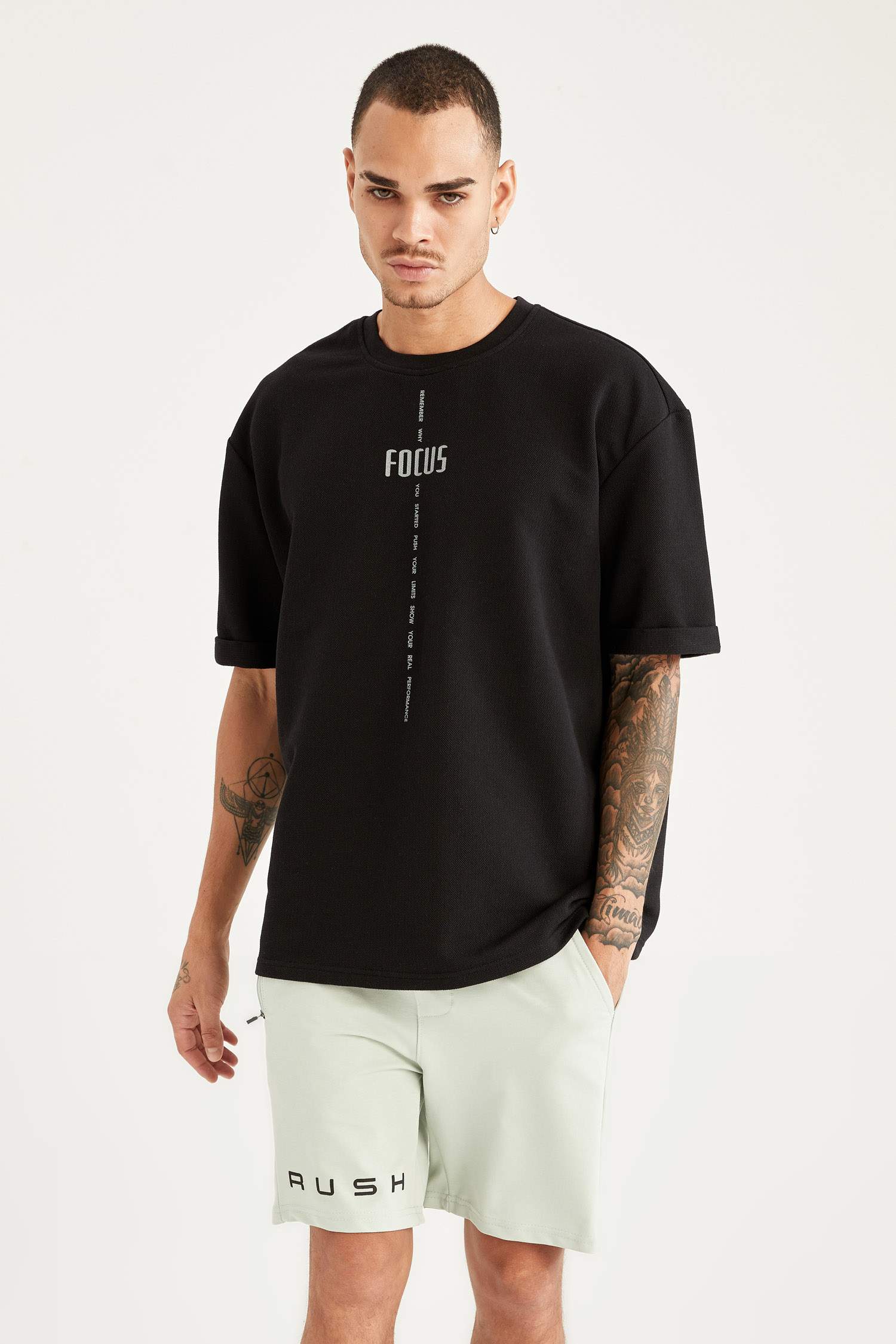 Slim Fit Yazı Baskılı Spor Şort