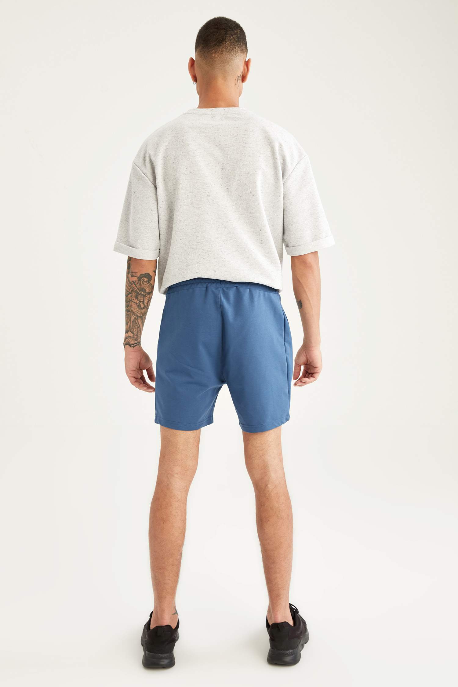 Slim Fit Beli Bağcıklı Spor Şort