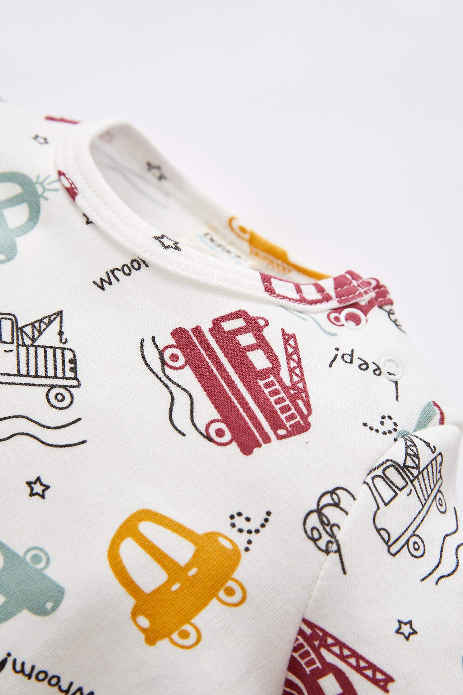 Erkek Çocuk Araba Desenli Uzun Kollu Pamuklu Pijama Takımı
