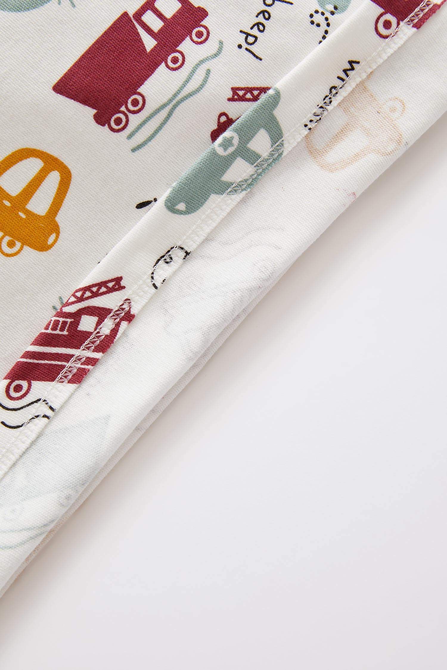 Erkek Çocuk Araba Desenli Uzun Kollu Pamuklu Pijama Takımı