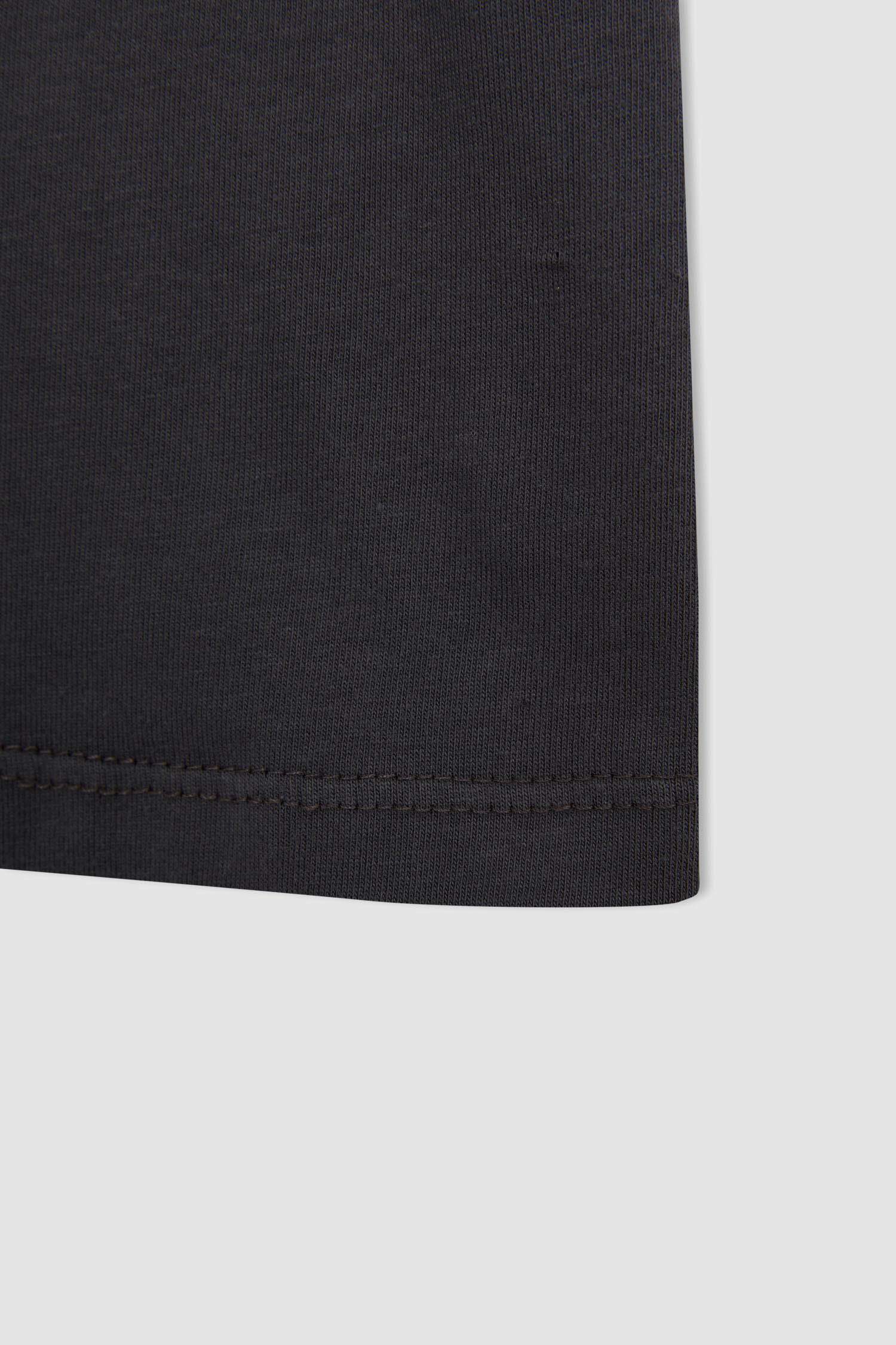 Loose Fit Japon Temalı Büyük Beden Kısa Kollu Tişört