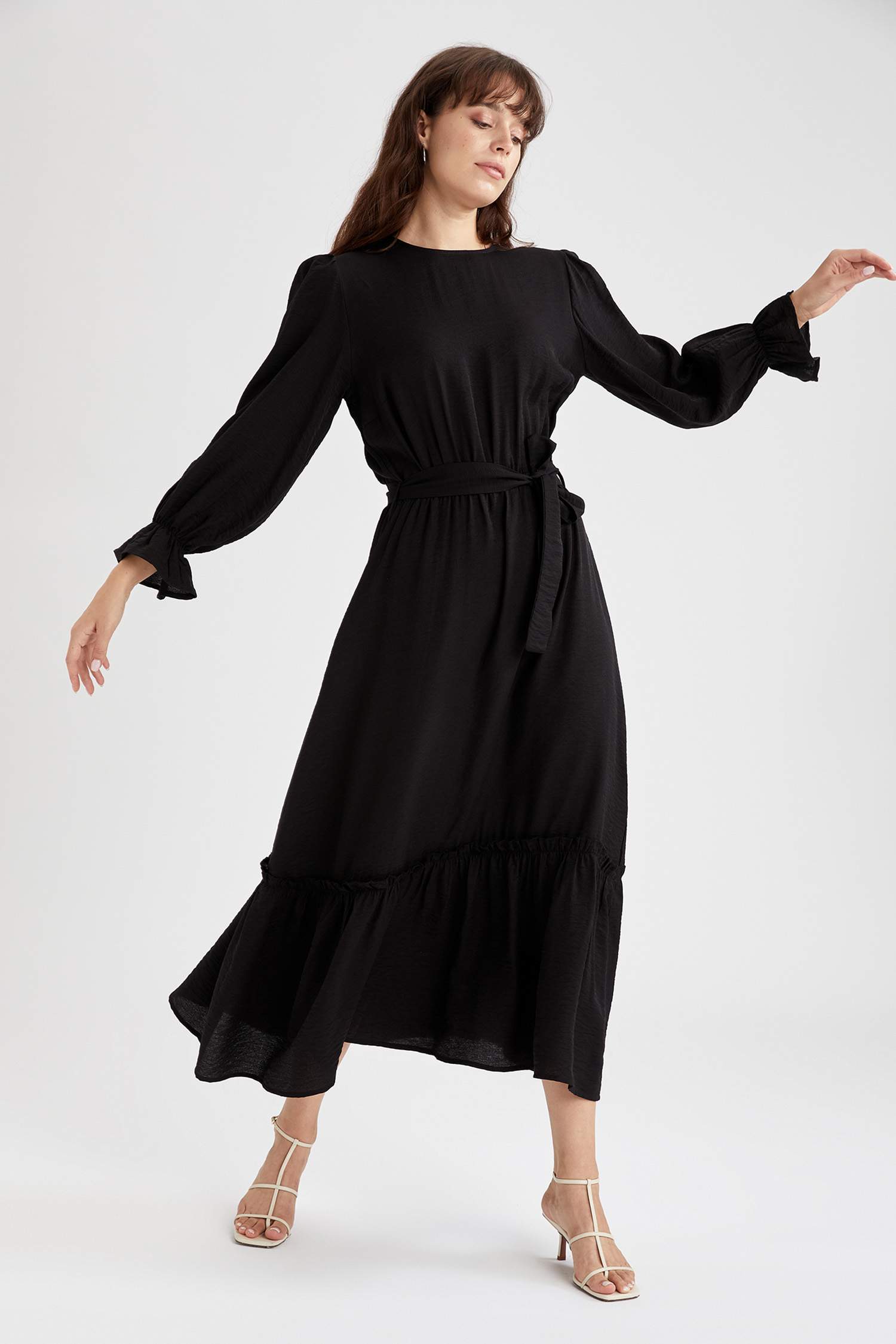 Volanlı Regular Fit Maxi Elbise