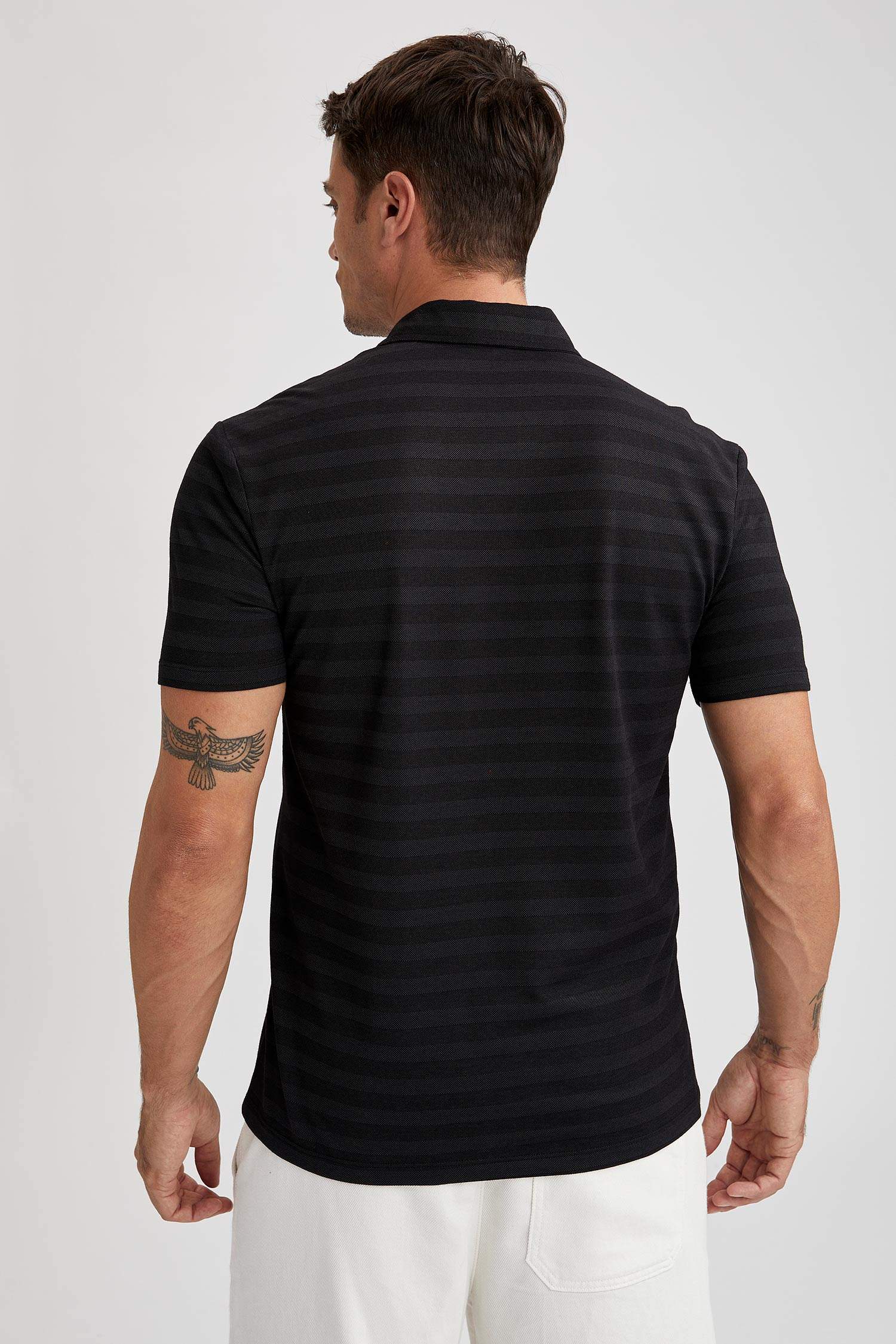 Regular Fit Polo Yaka Çizgi Desenli Kısa Kollu Tişört