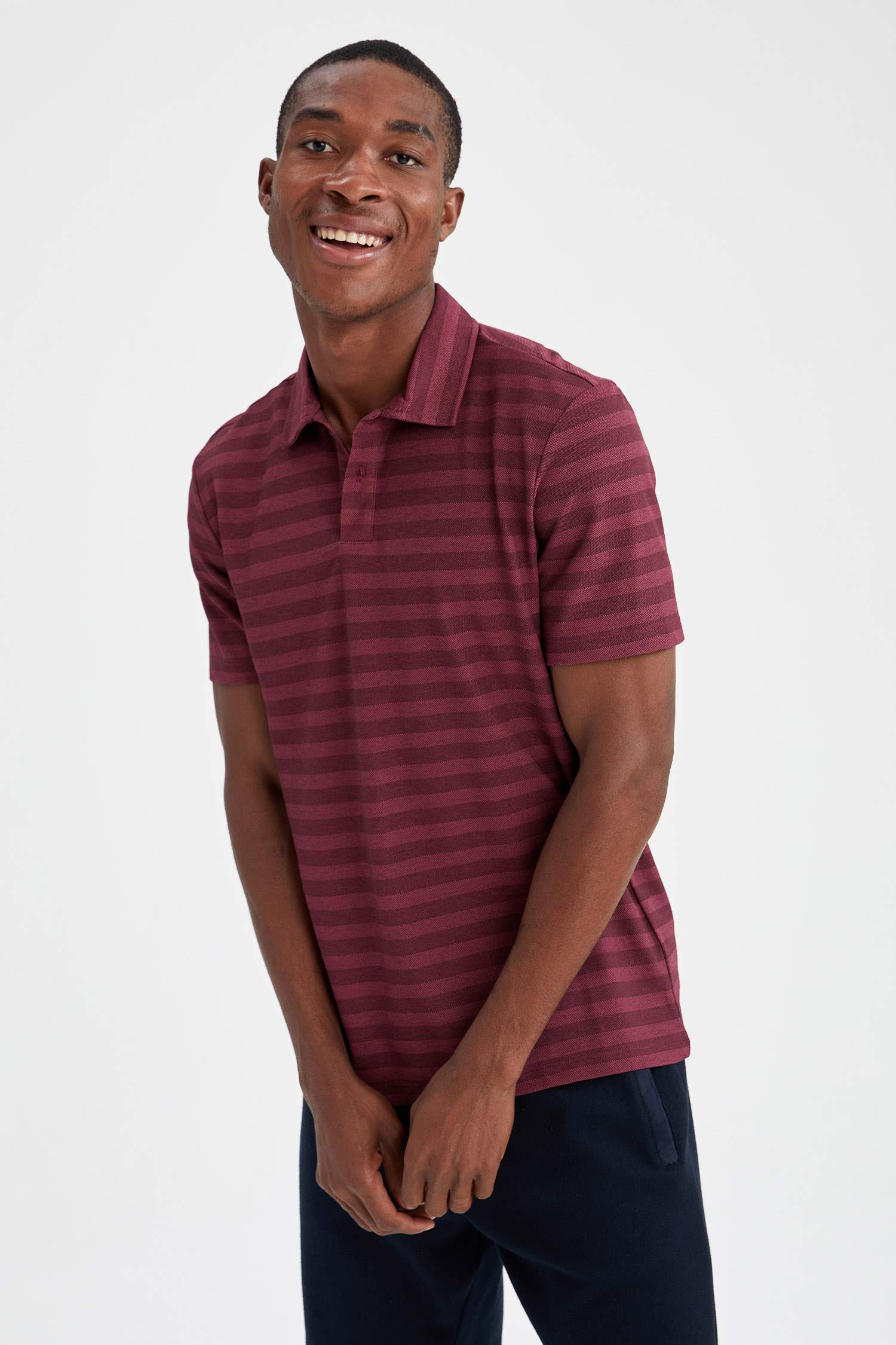 Regular Fit Polo Yaka Çizgi Desenli Kısa Kollu Tişört