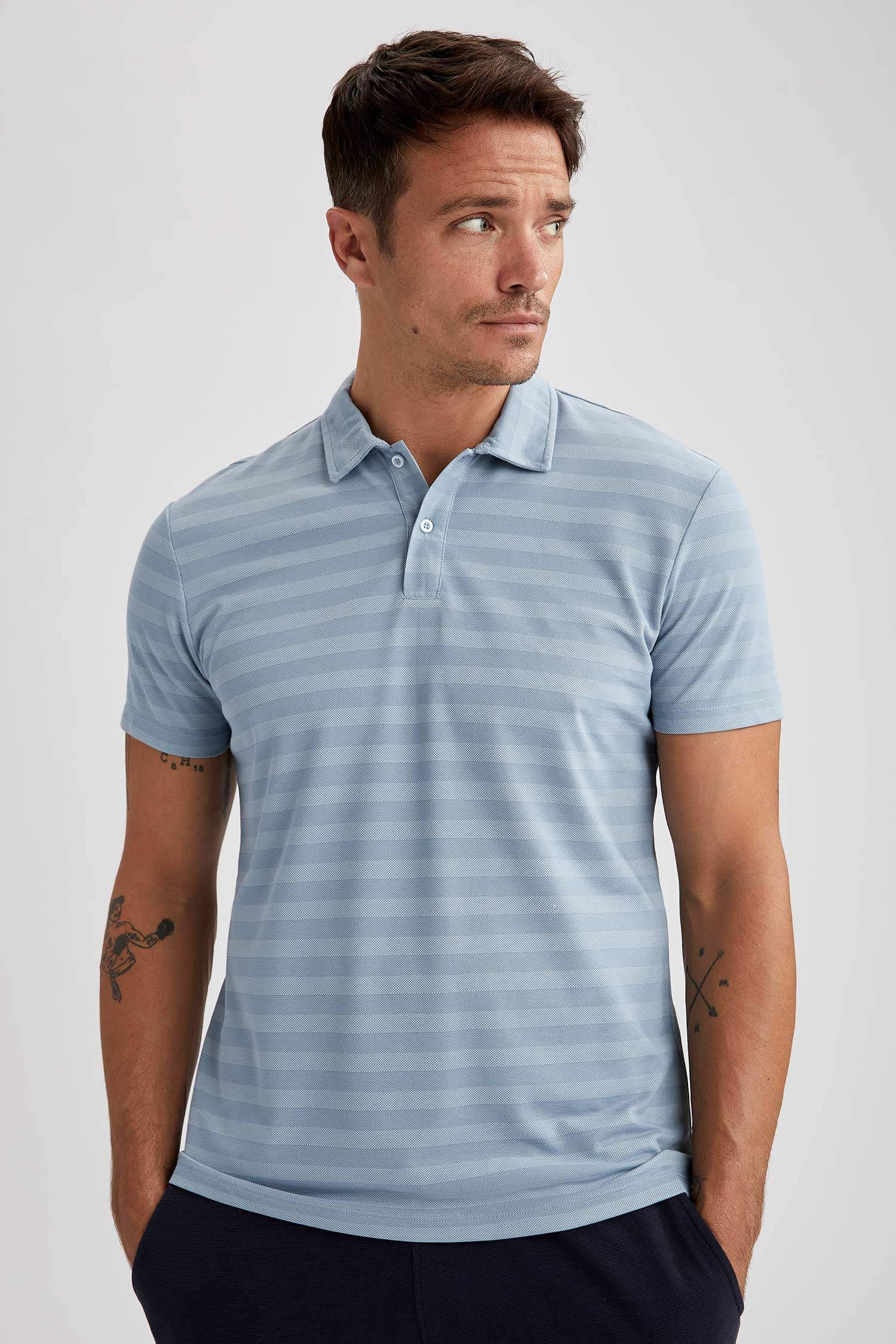 Regular Fit Polo Yaka Çizgi Desenli Kısa Kollu Tişört