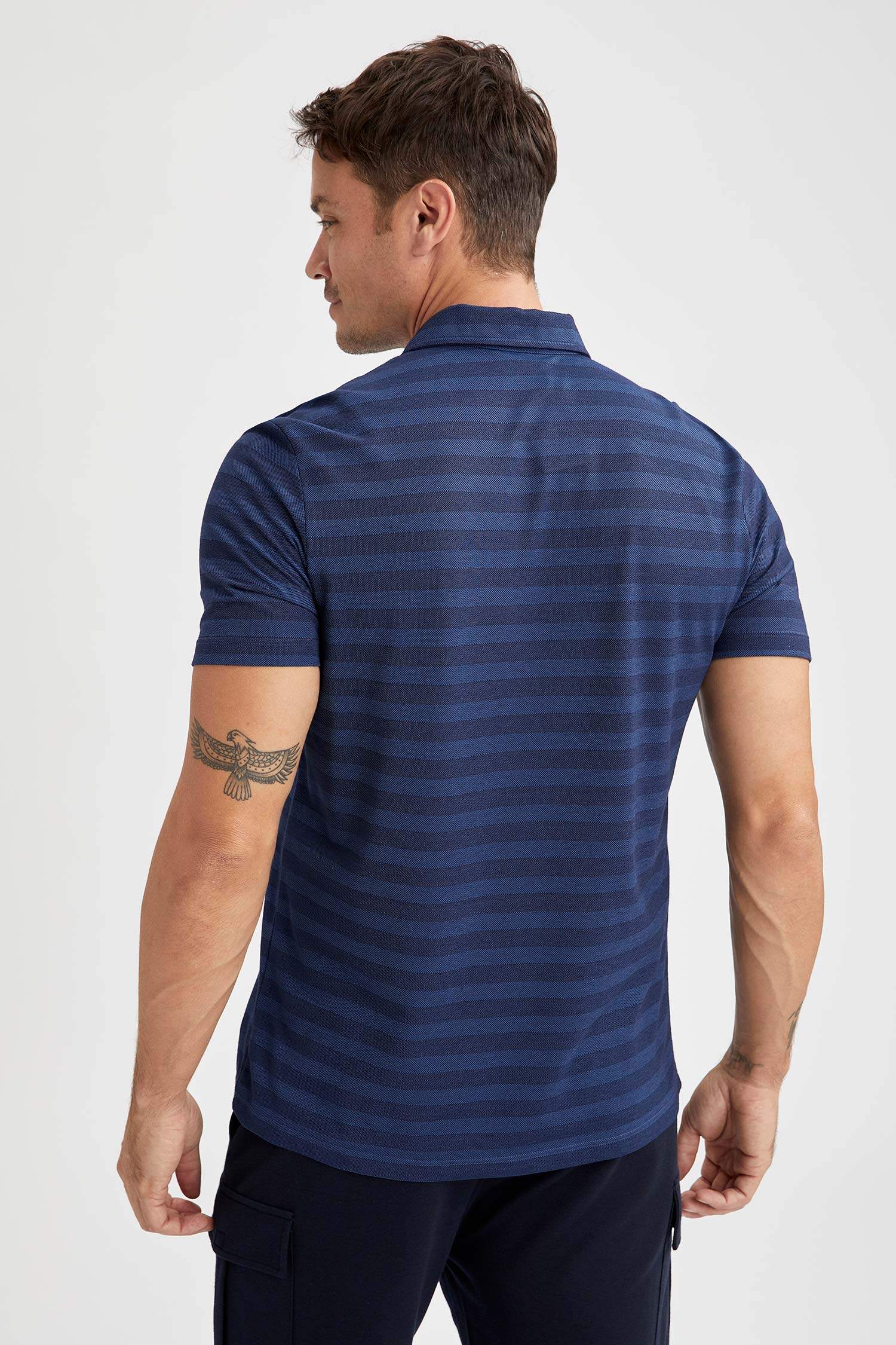 Regular Fit Polo Yaka Çizgi Desenli Kısa Kollu Tişört
