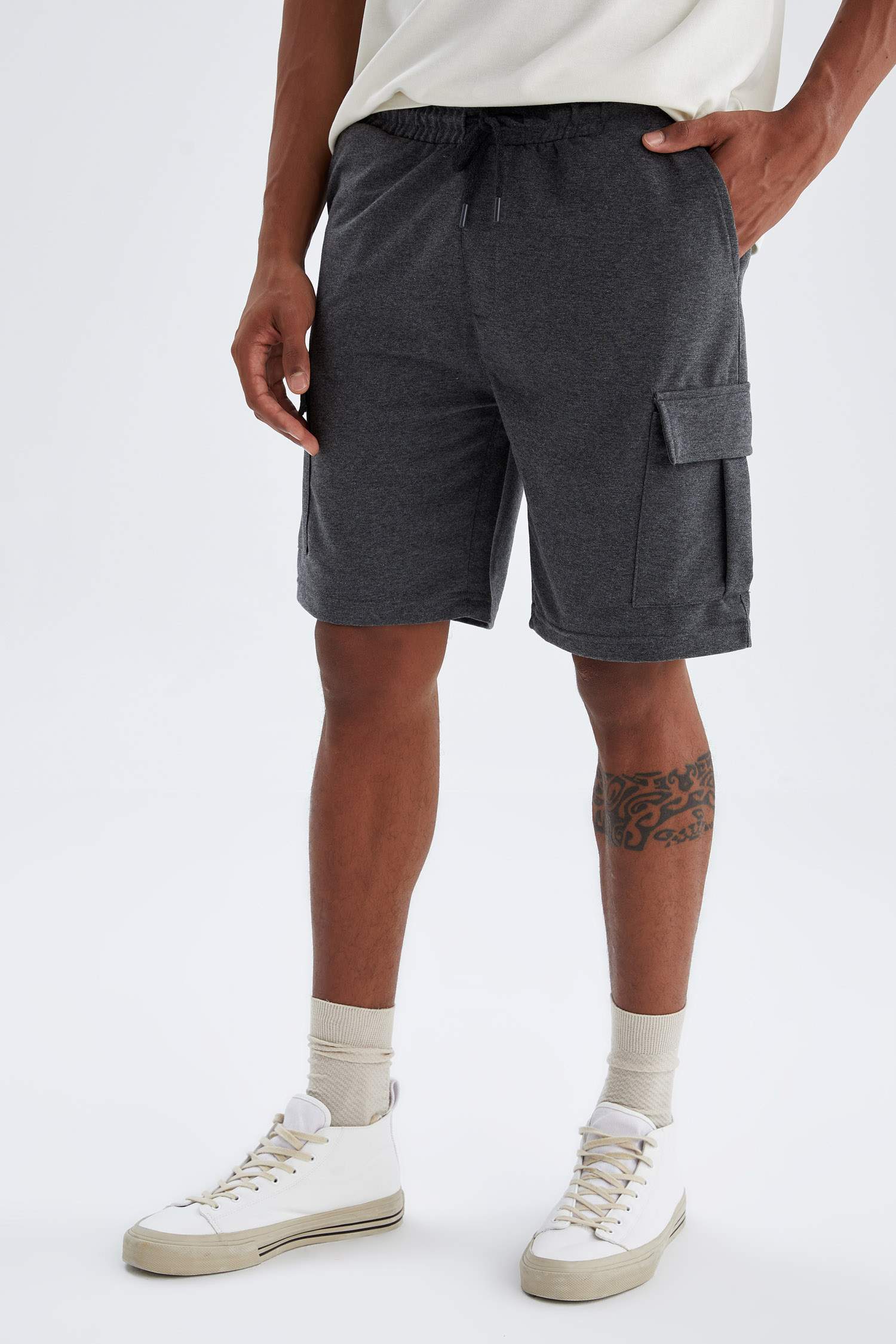 Regular Fit Kargo Cepli Bermuda Şort