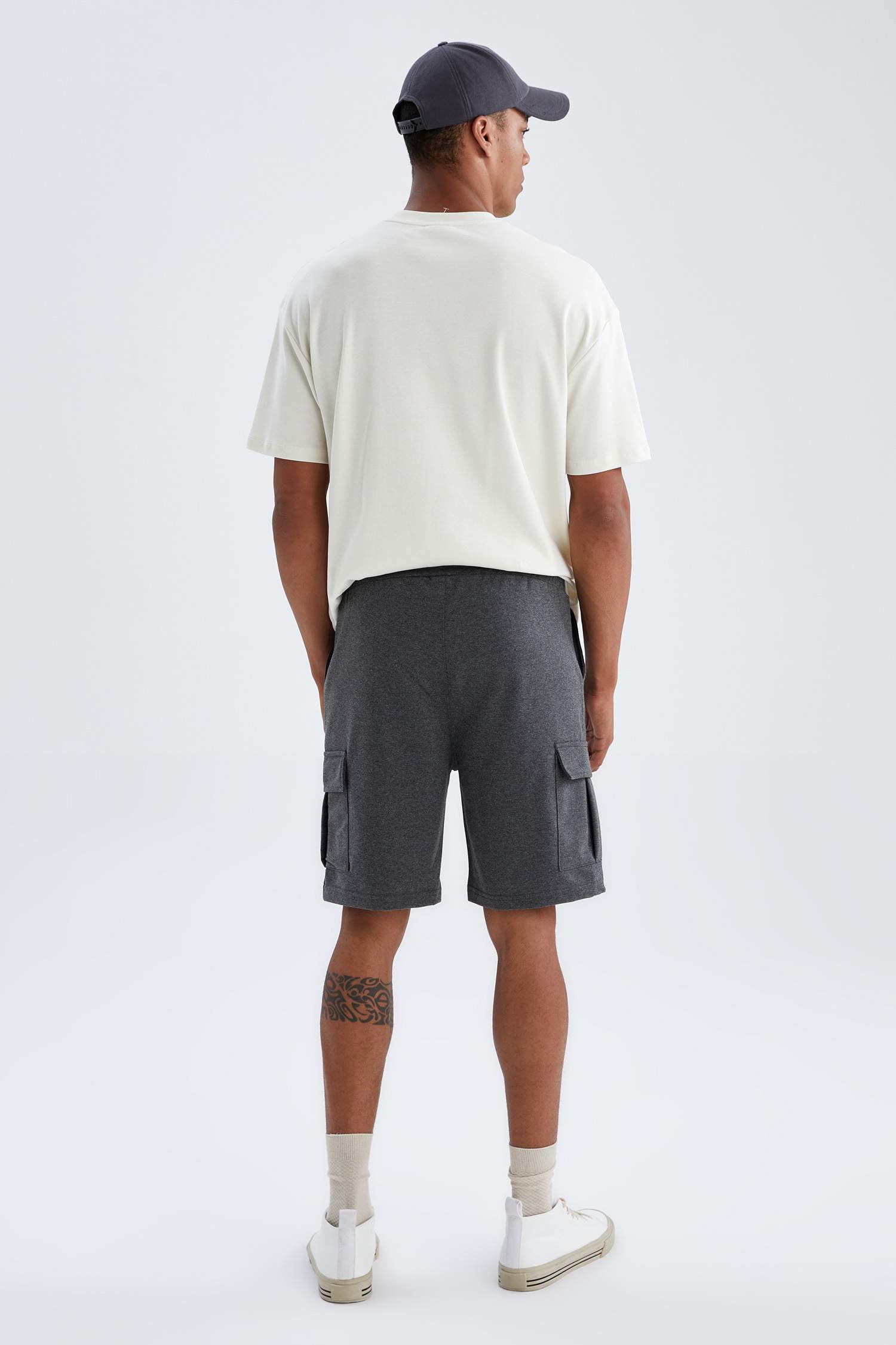 Regular Fit Kargo Cepli Bermuda Şort