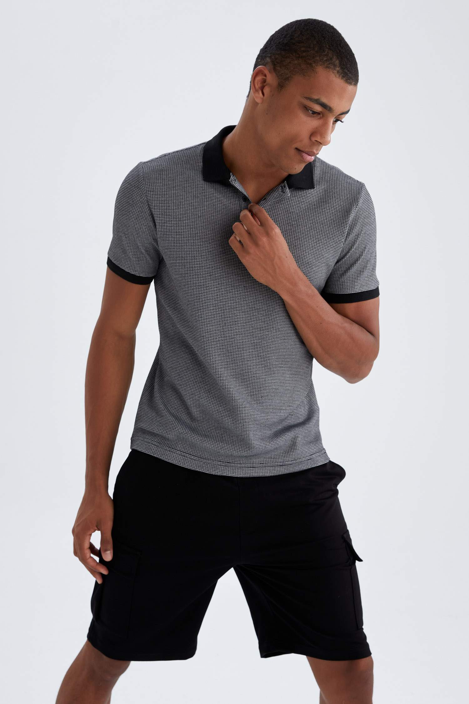 Regular Fit Kargo Cepli Bermuda Şort