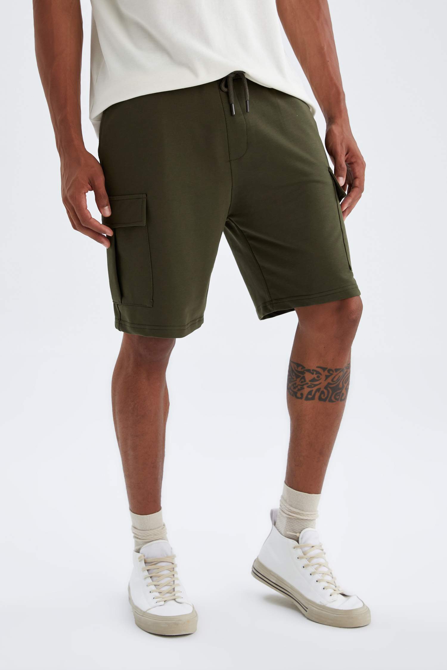 Regular Fit Kargo Cepli Bermuda Şort