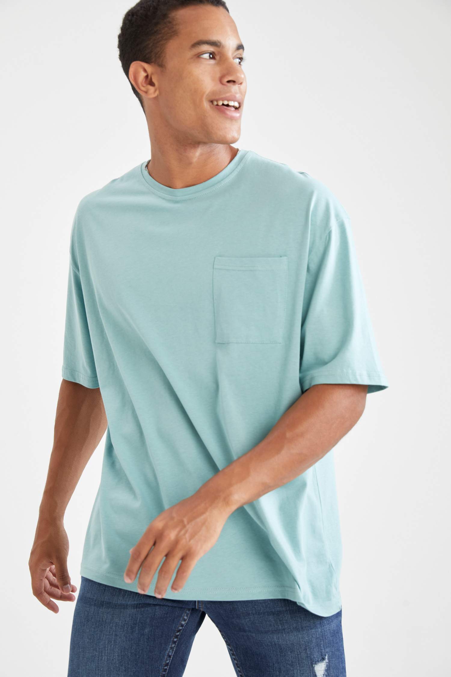 Oversize Fit Bisiklet Yaka Basic Kısa Kollu Tişört