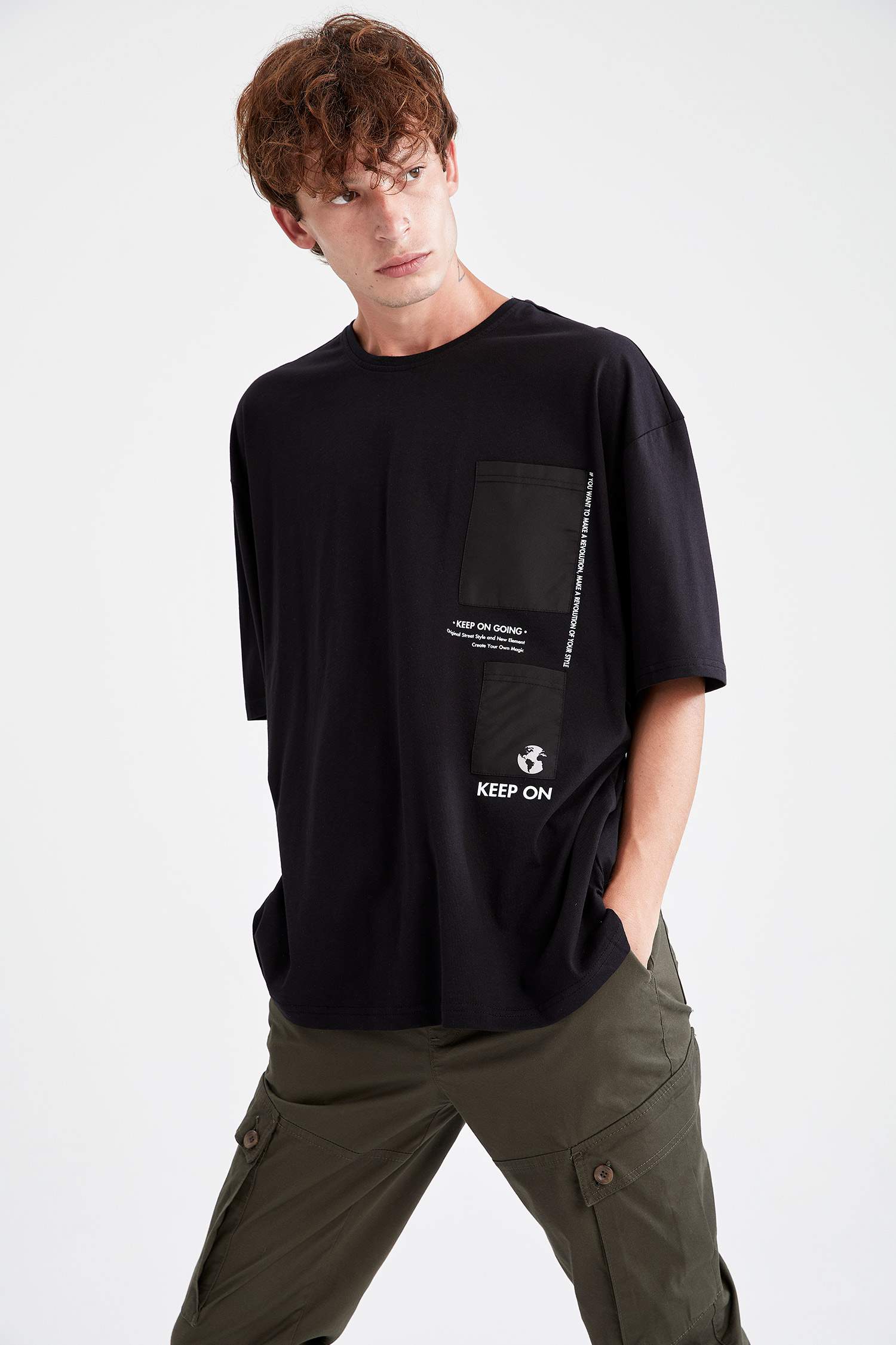 Oversize Fit Bisiklet Yaka Slogan Baskılı Kısa Kollu Tişört
