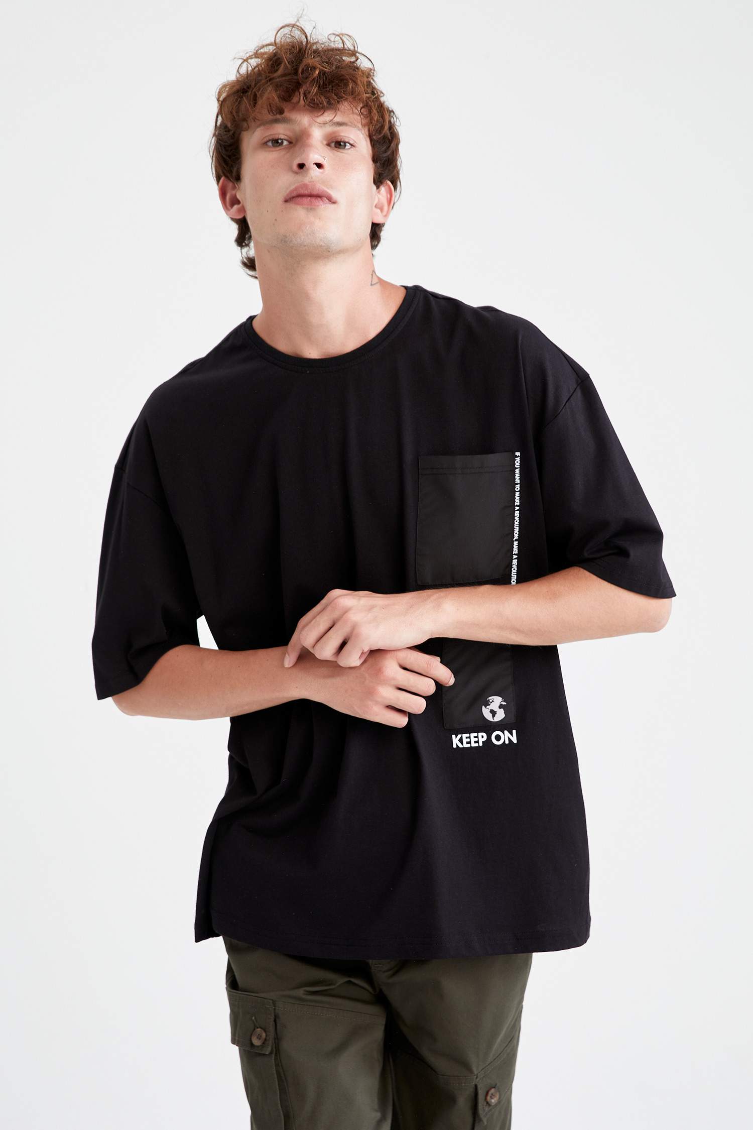 Oversize Fit Bisiklet Yaka Slogan Baskılı Kısa Kollu Tişört