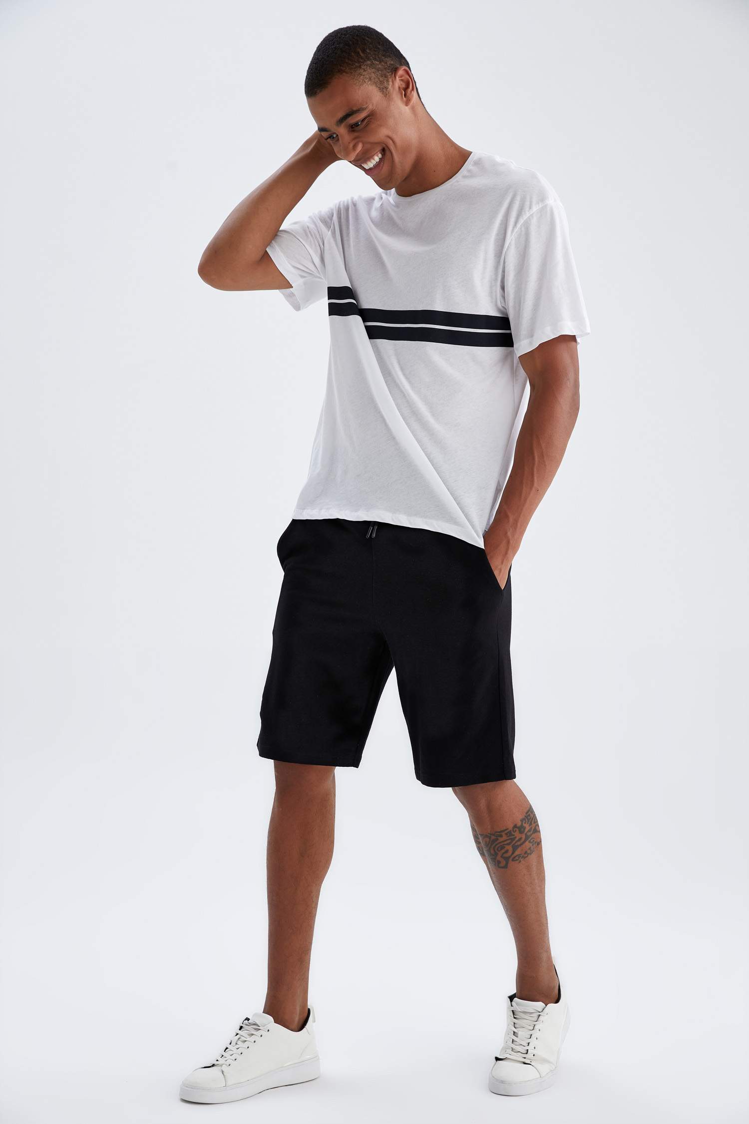 Regular Fit Beli Bağcıklı Basic Şort