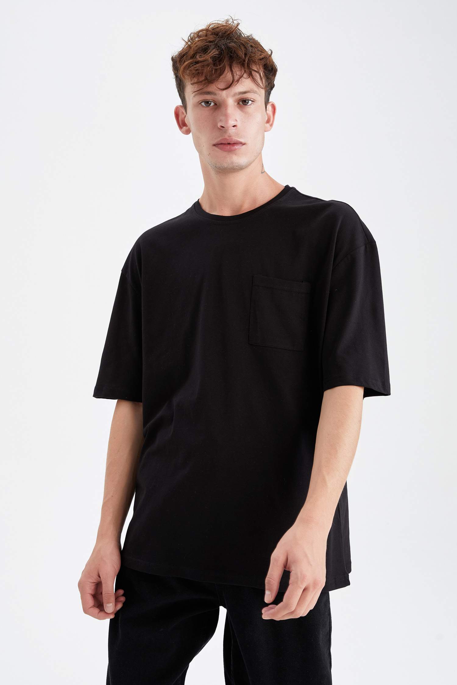 Oversize Fit Bisiklet Yaka Basic Kısa Kollu Tişört