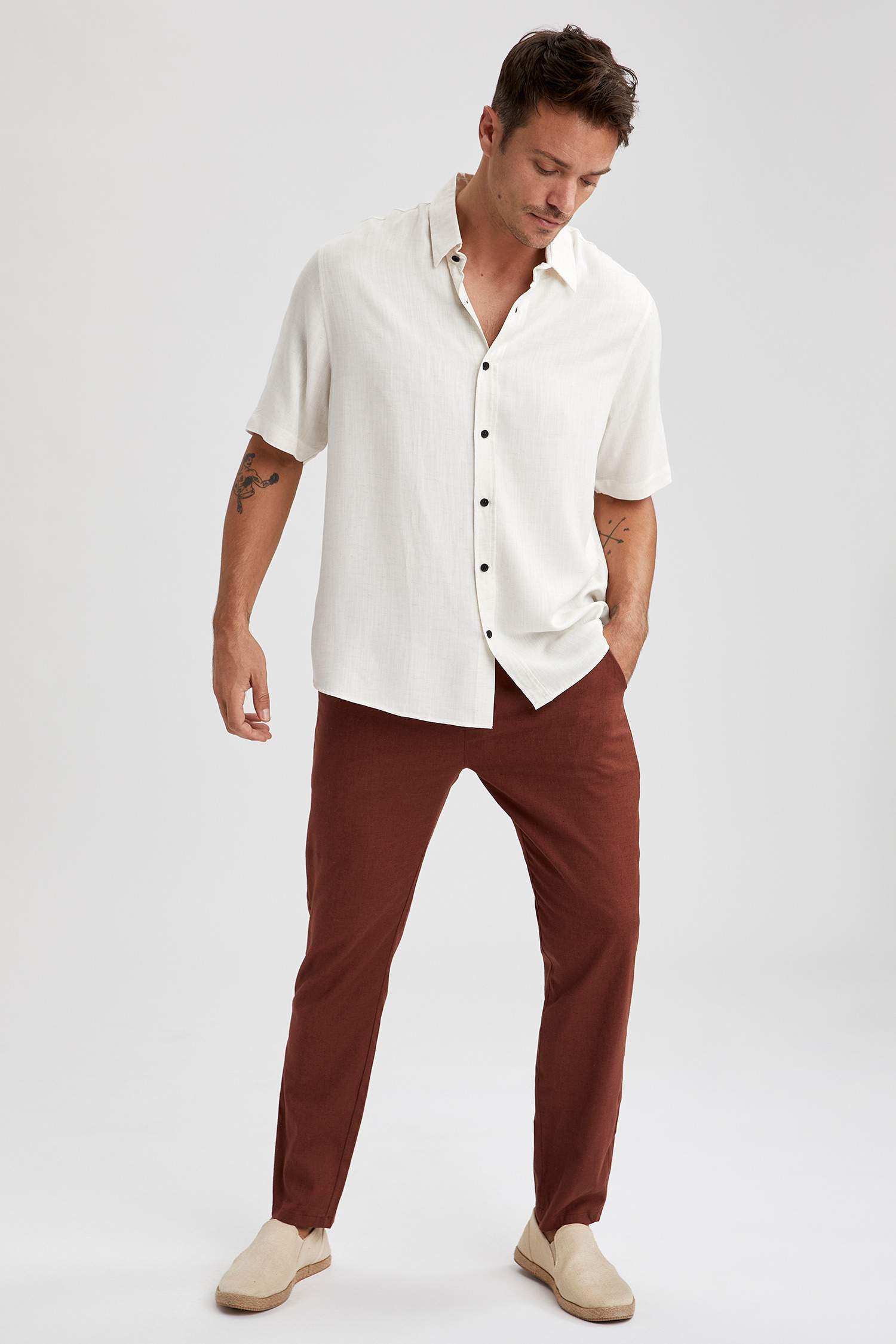 Modern Fit Basic Kısa Kollu Gömlek