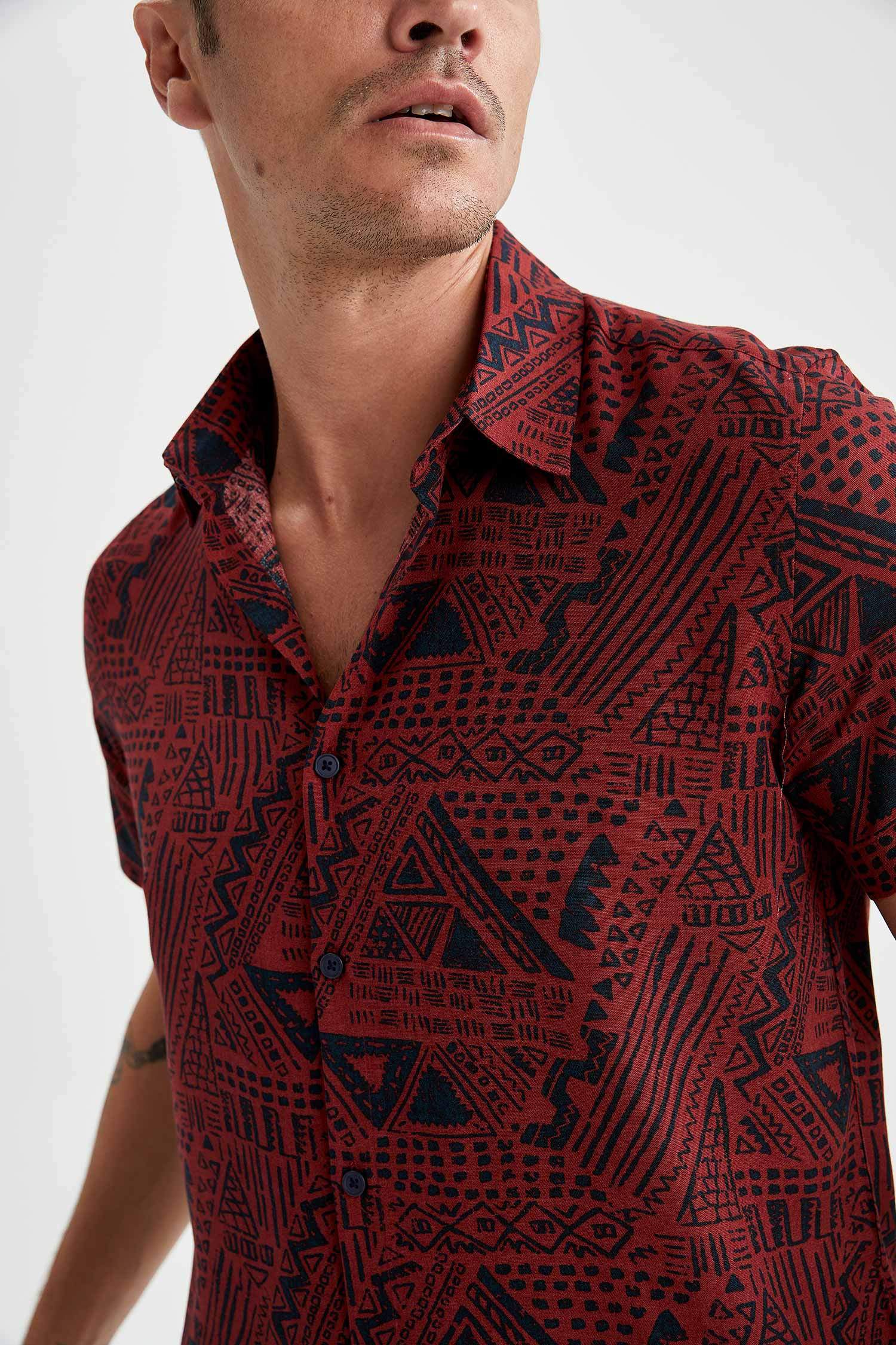 Modern Fit Geometrik Desenli Kısa Kollu Viskon Gömlek