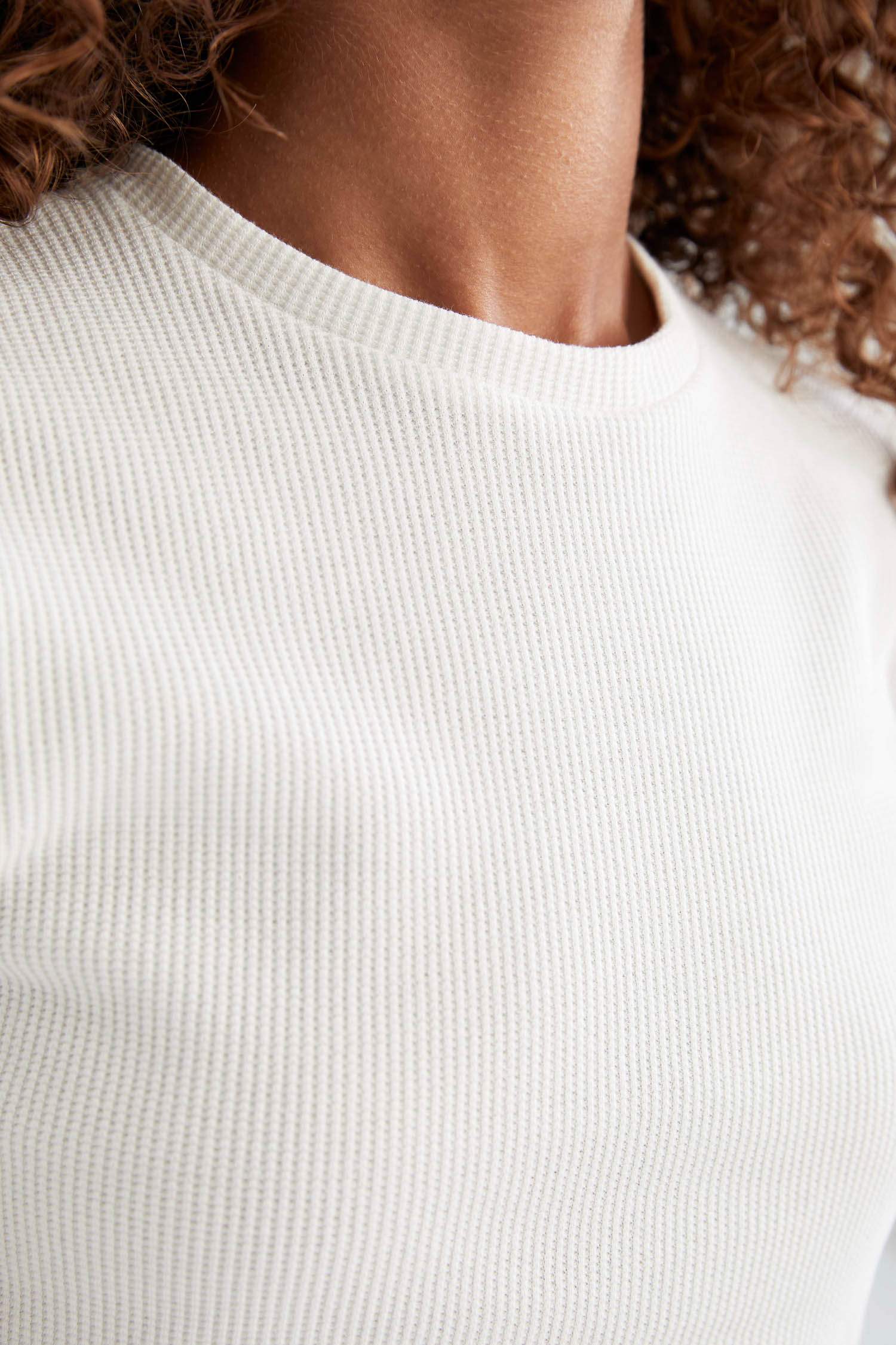 Basic Slim Fit Kısa Kollu Crop Tişört