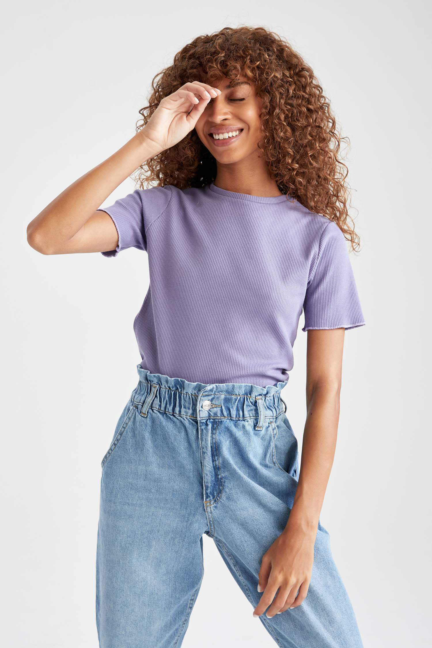 Basic Slim Fit Kısa Kollu Crop Tişört
