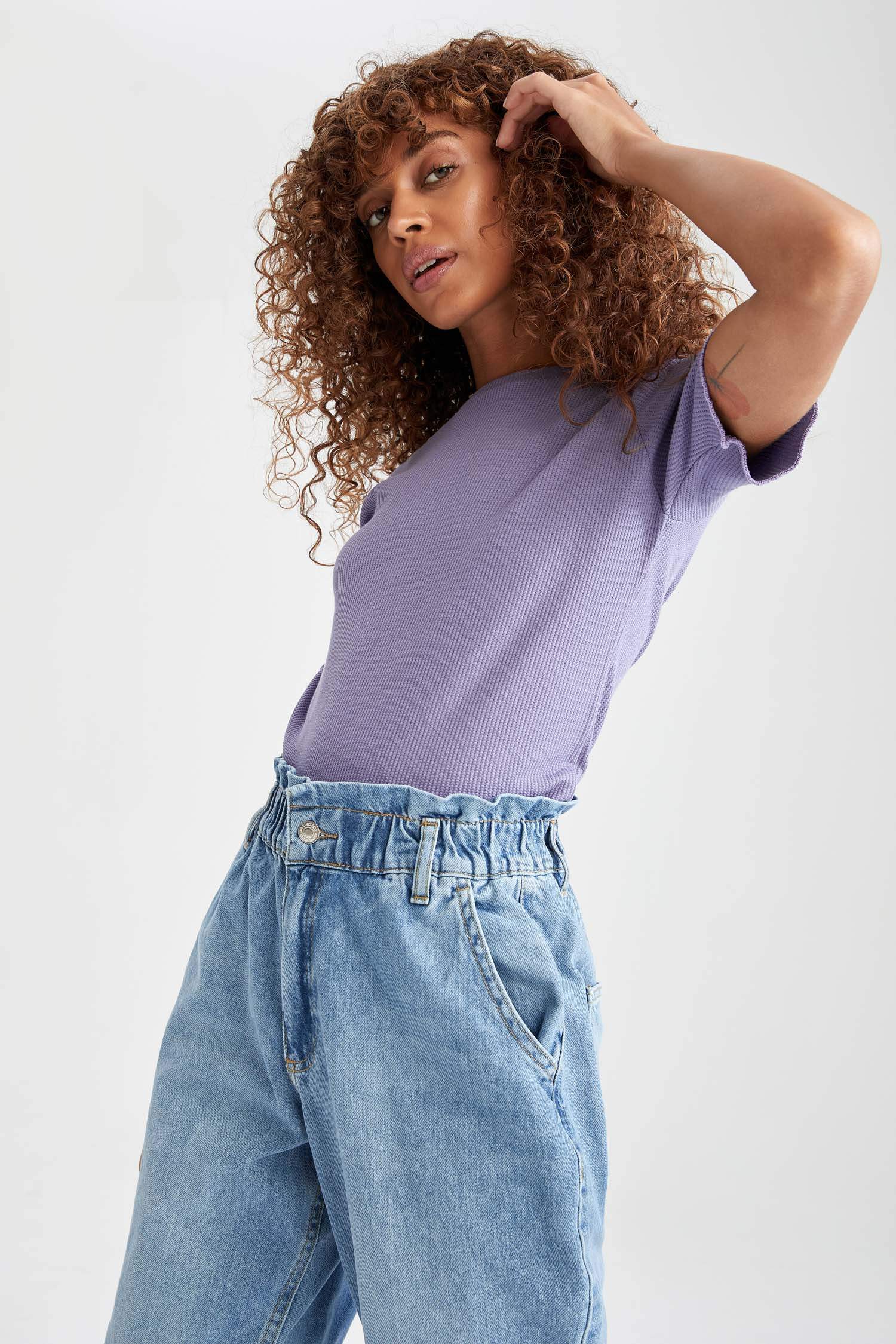 Basic Slim Fit Kısa Kollu Crop Tişört