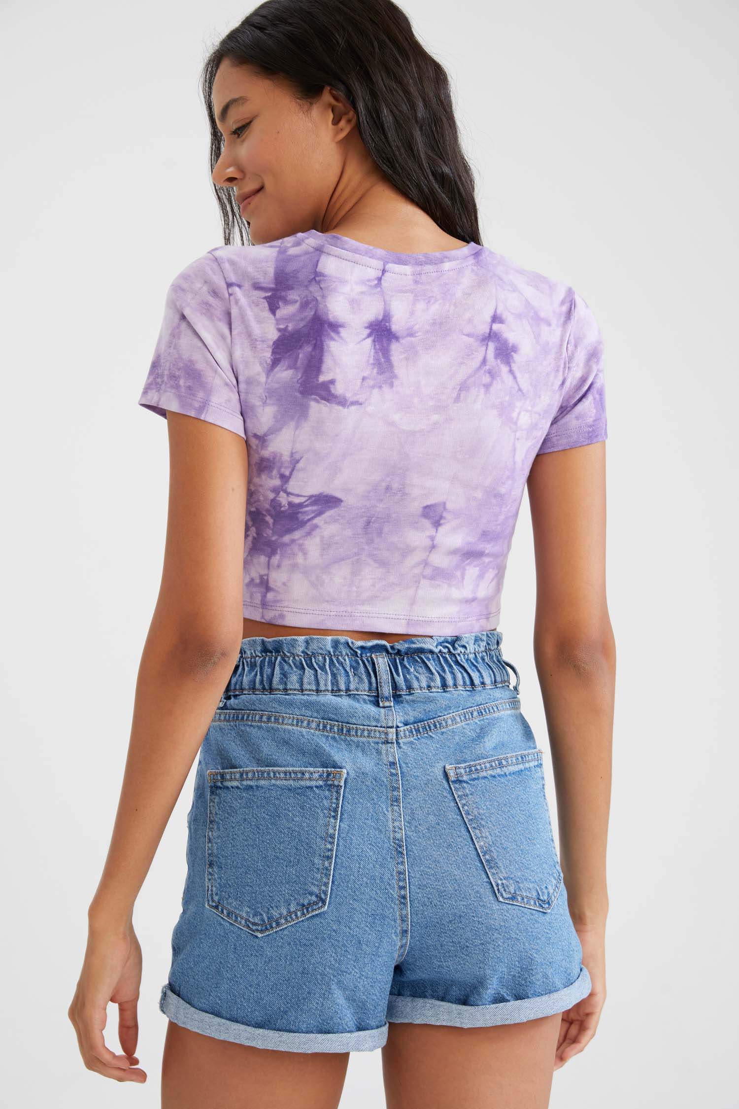Batik Slogan Baskılı Slim Fit Crop Tişört